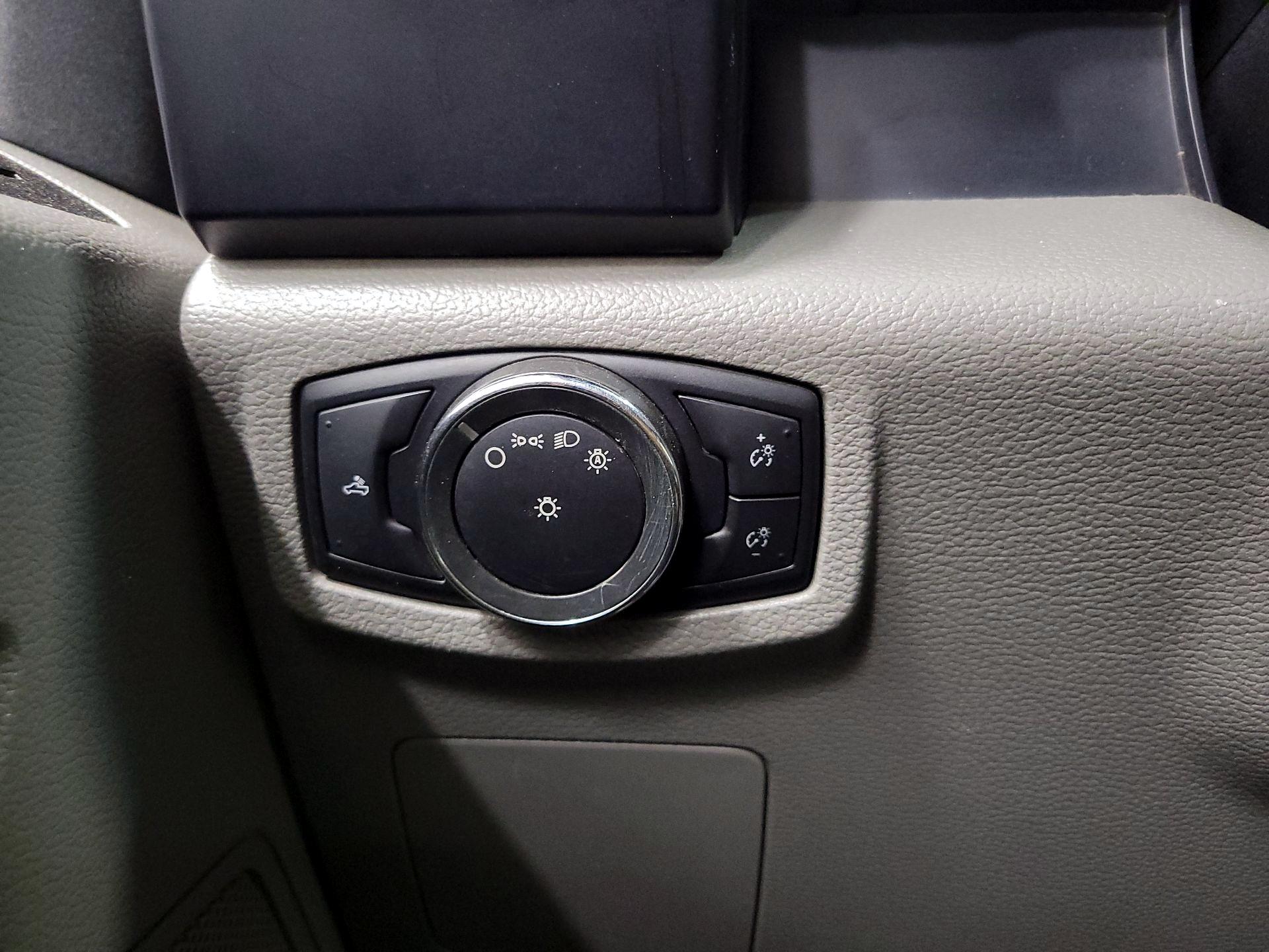 Thumbnail: 2016 Ford F-150 - 13