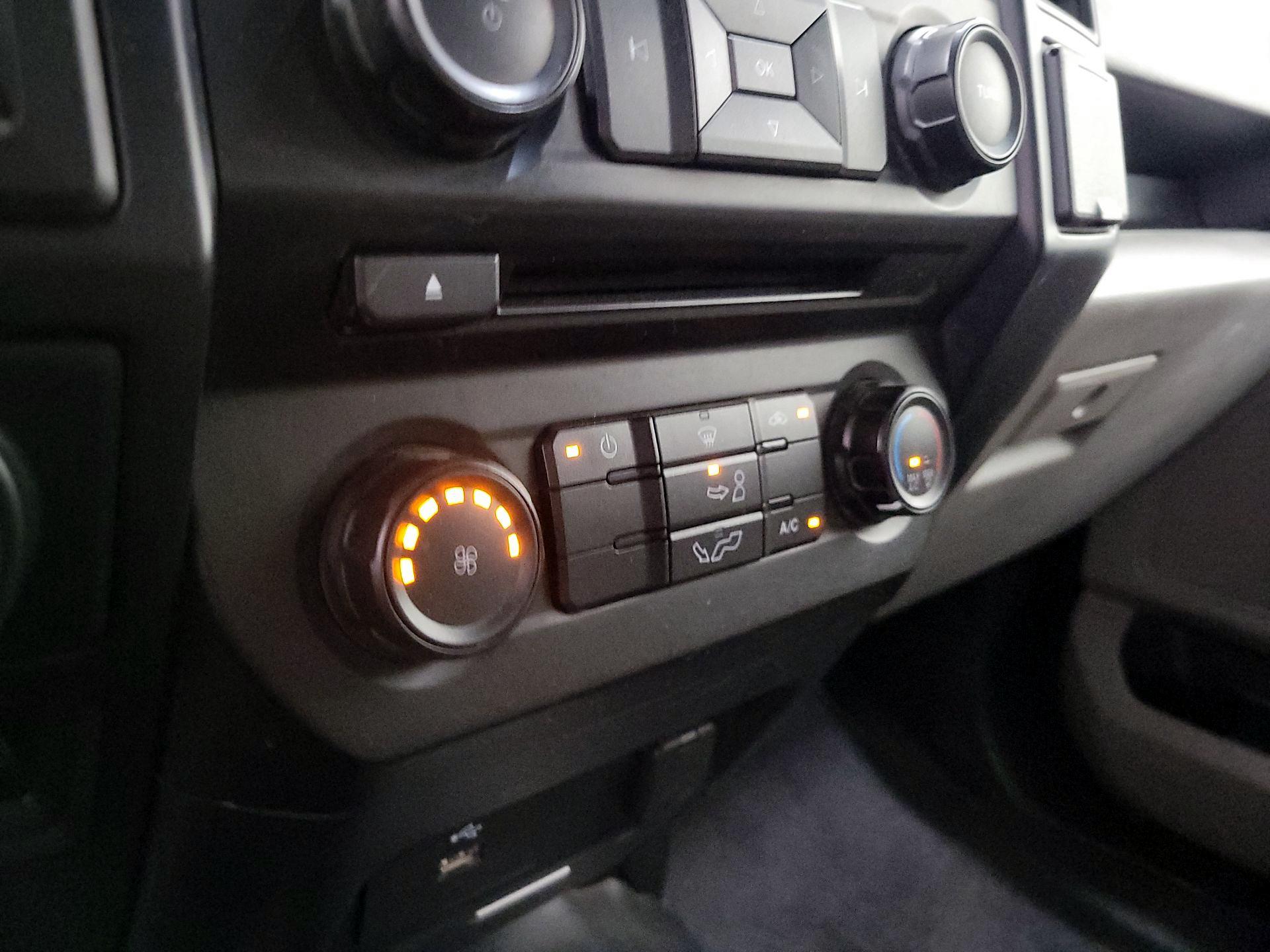 Thumbnail: 2016 Ford F-150 - 16