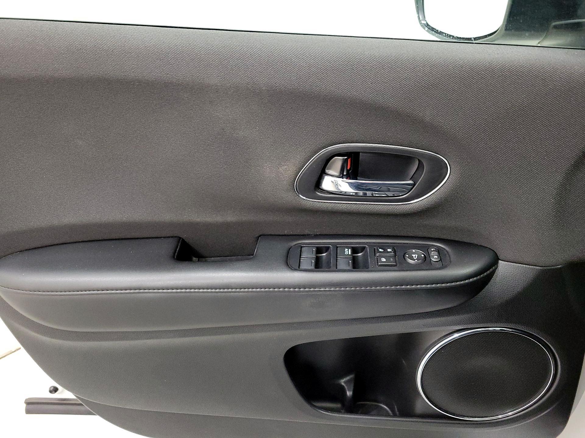 Thumbnail: 2019 Honda HR-V - 12