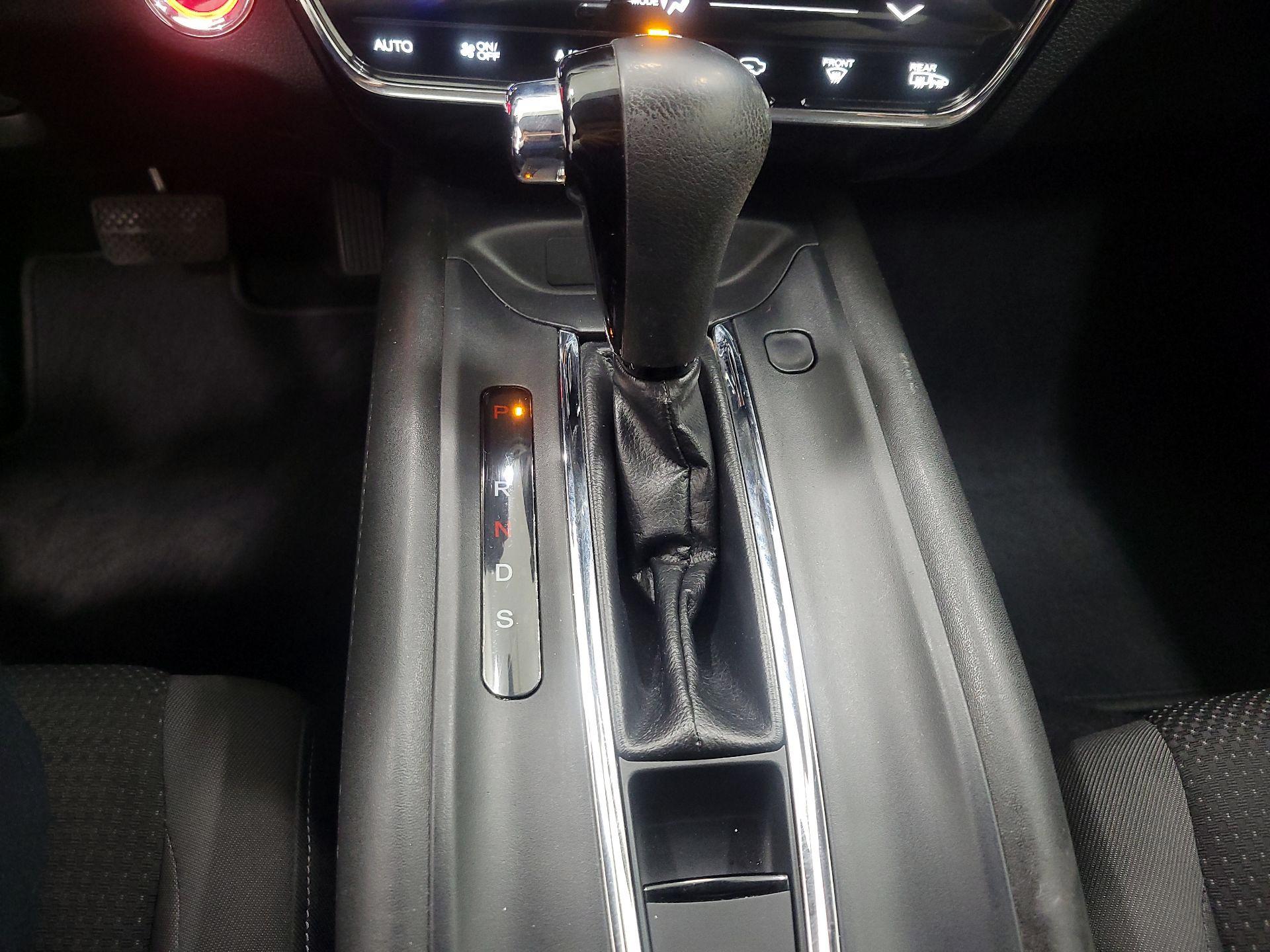 Thumbnail: 2019 Honda HR-V - 17