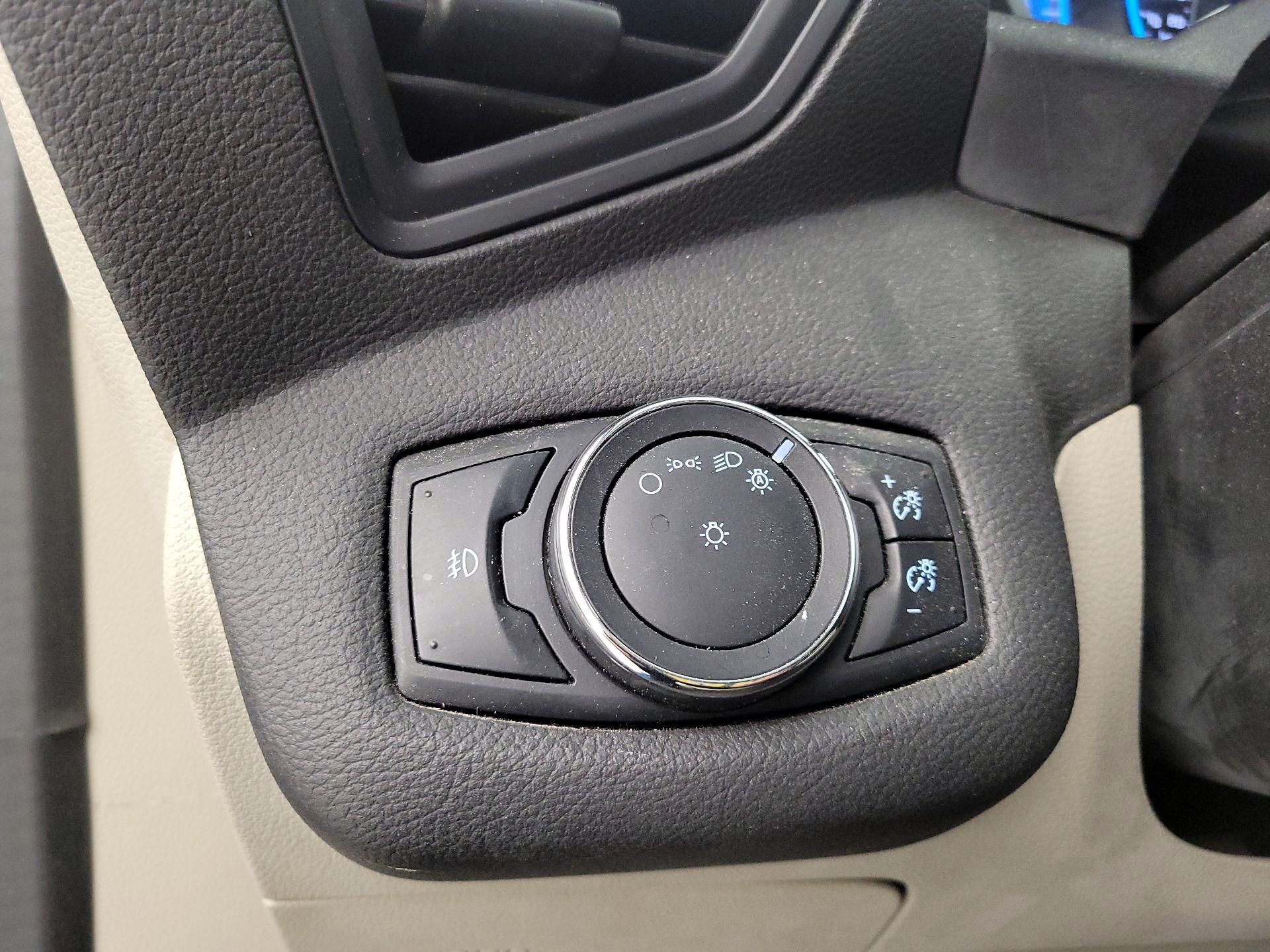 Thumbnail: 2014 Ford C-Max - 13