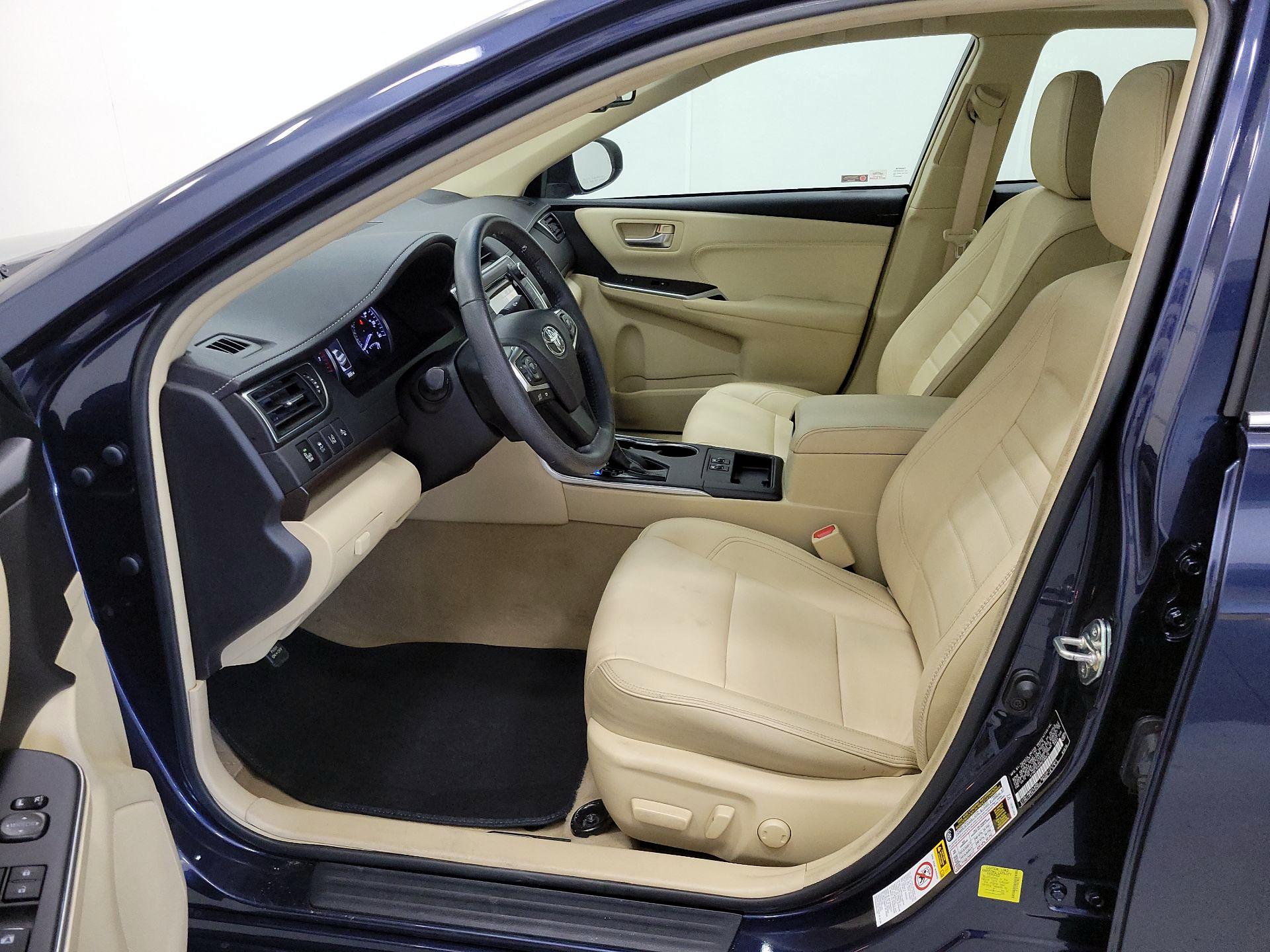Thumbnail: 2017 Toyota Camry - 11
