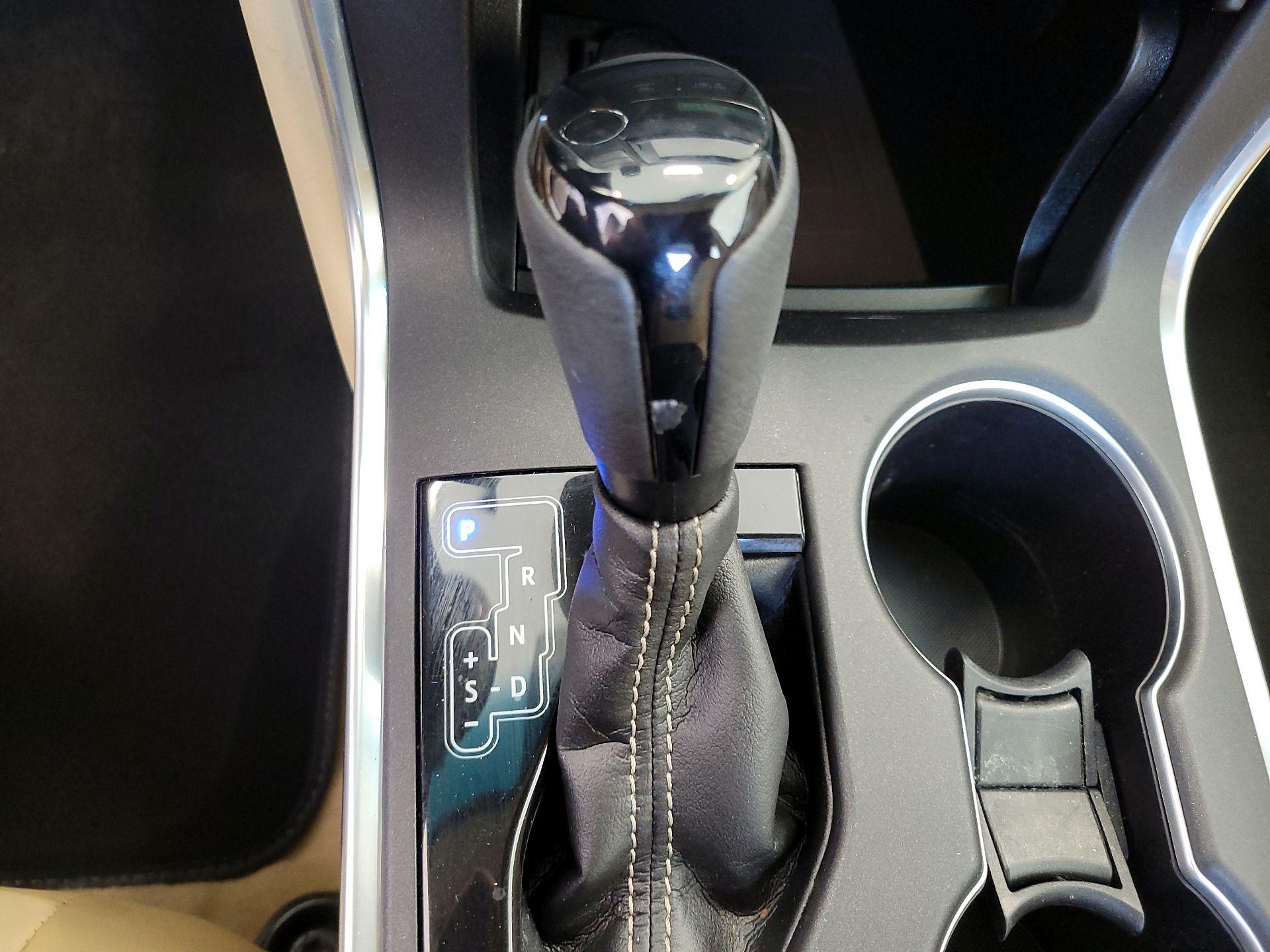 Thumbnail: 2017 Toyota Camry - 18