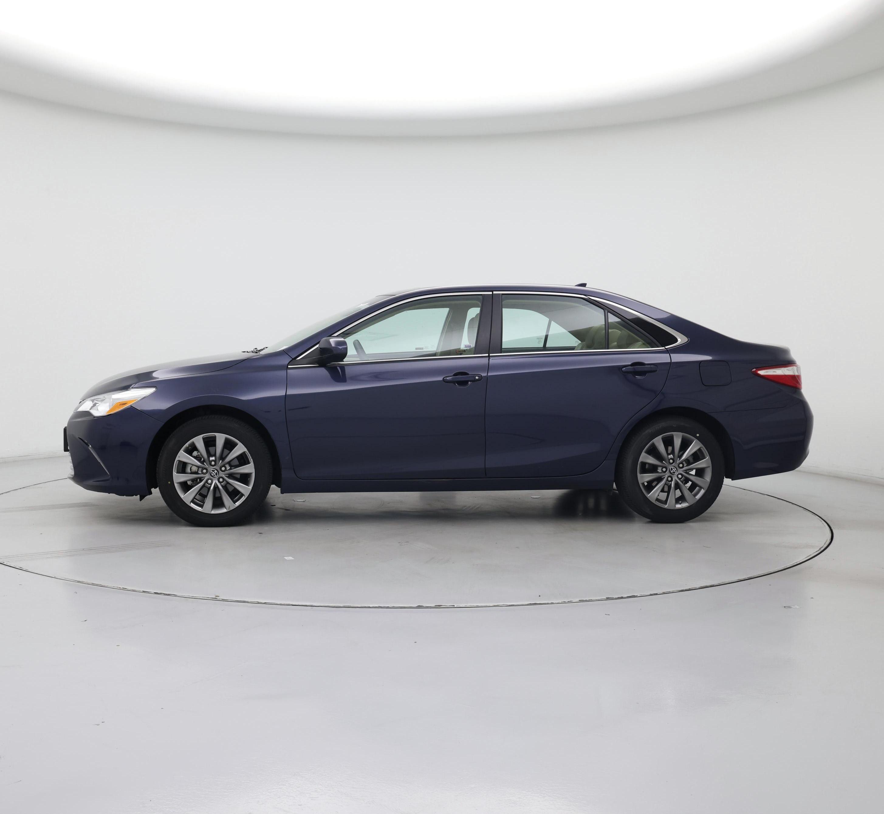 Thumbnail: 2017 Toyota Camry - 3
