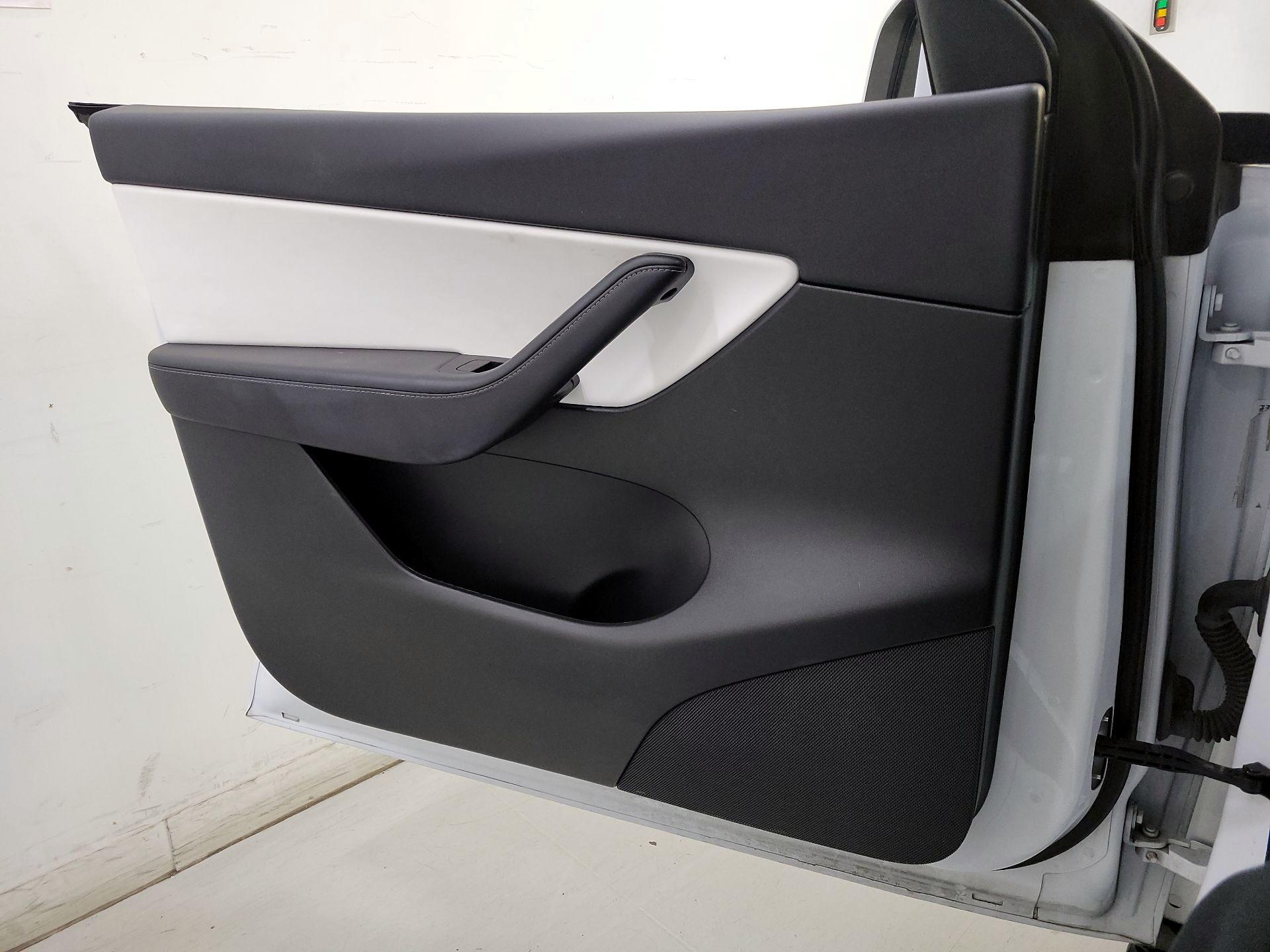Thumbnail: 2021 Tesla Model Y - 12