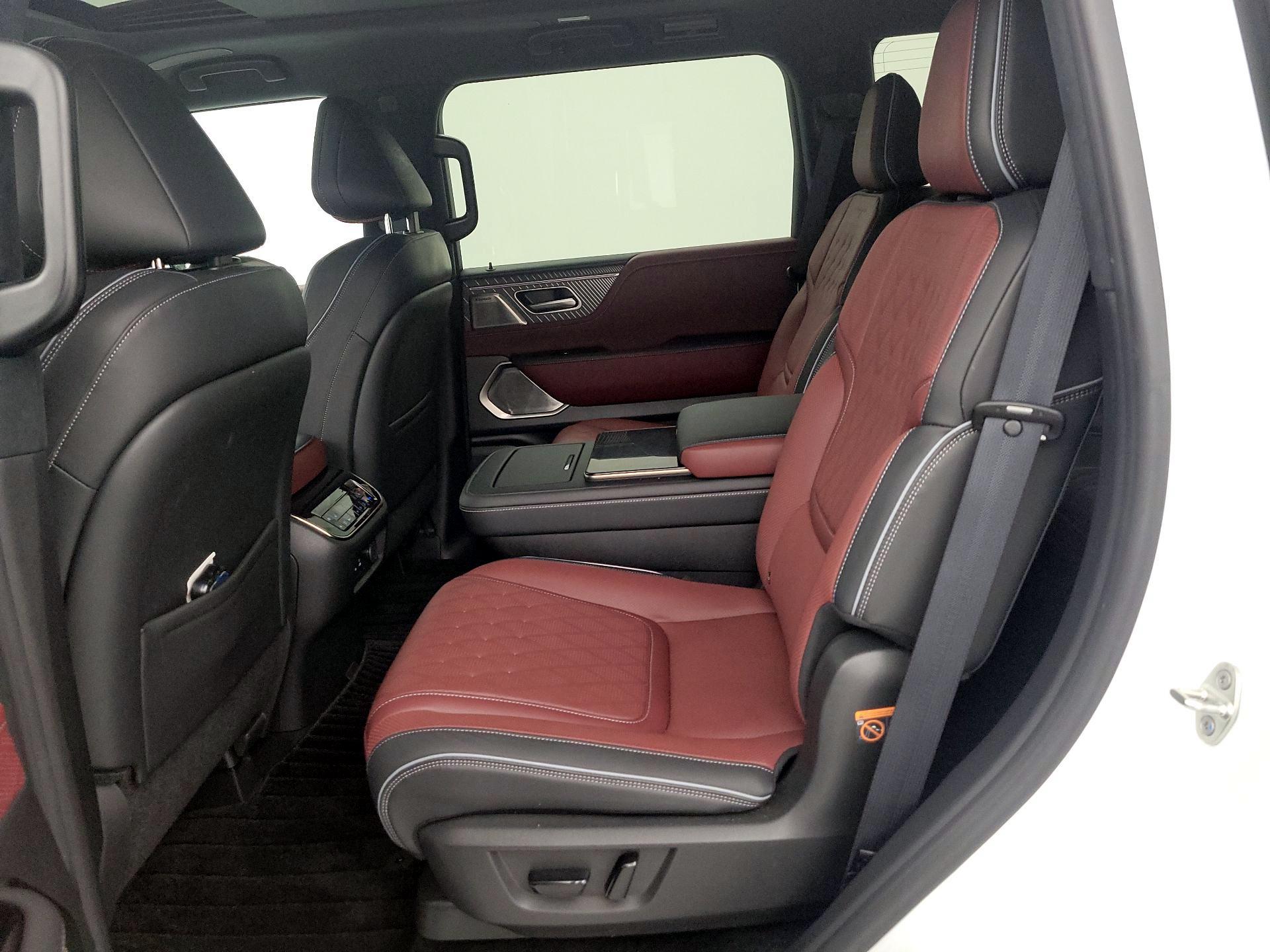 Thumbnail: 2025 INFINITI QX80 - 20