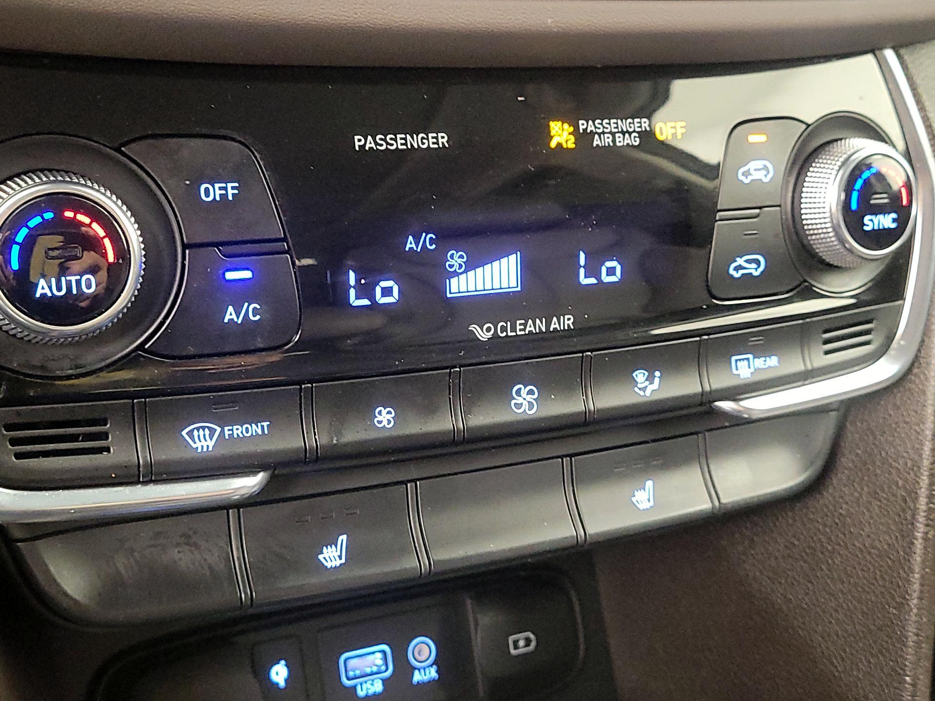Thumbnail: 2020 Hyundai Santa Fe - 16
