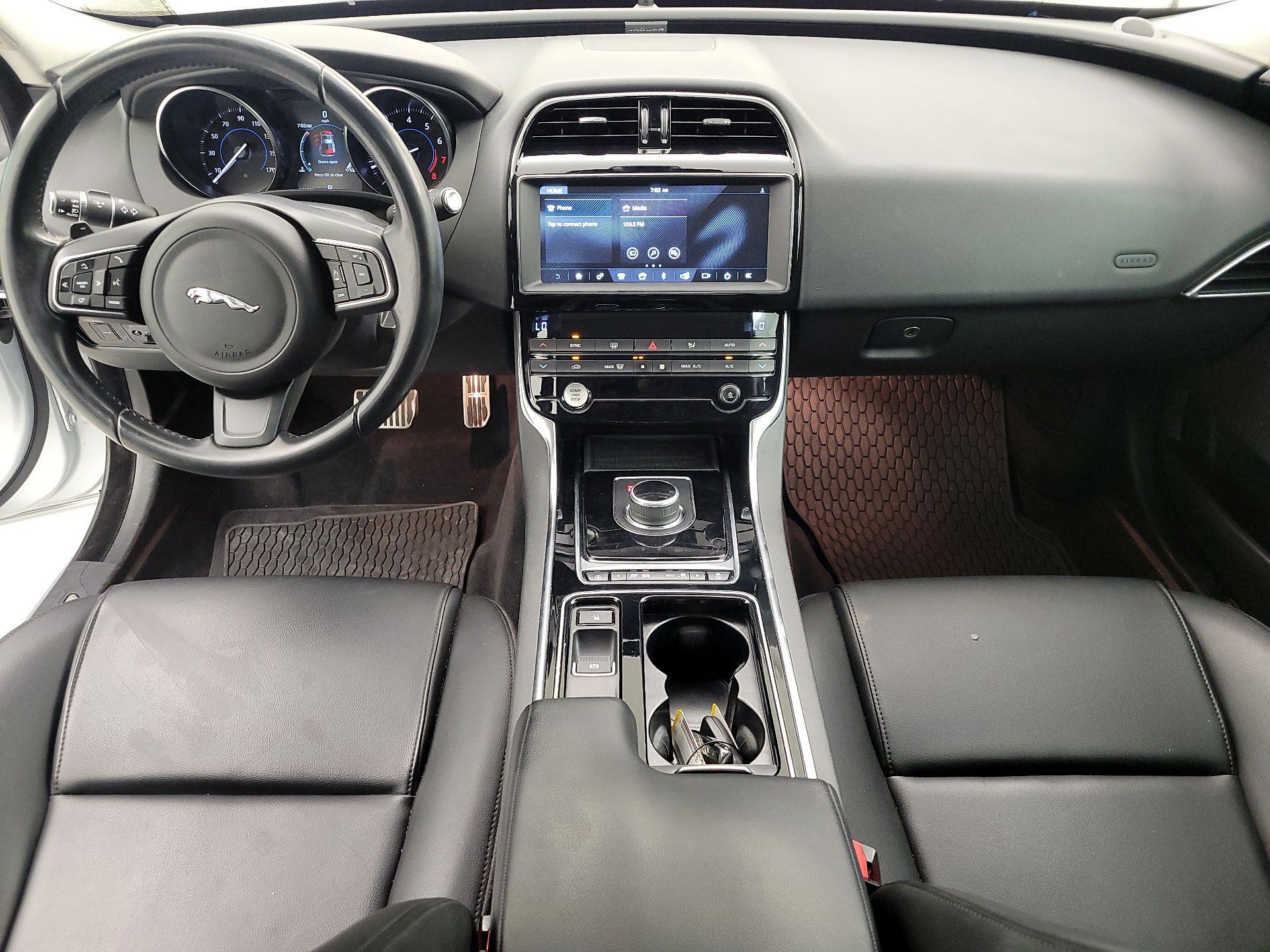 Thumbnail: 2019 Jaguar XE - 9