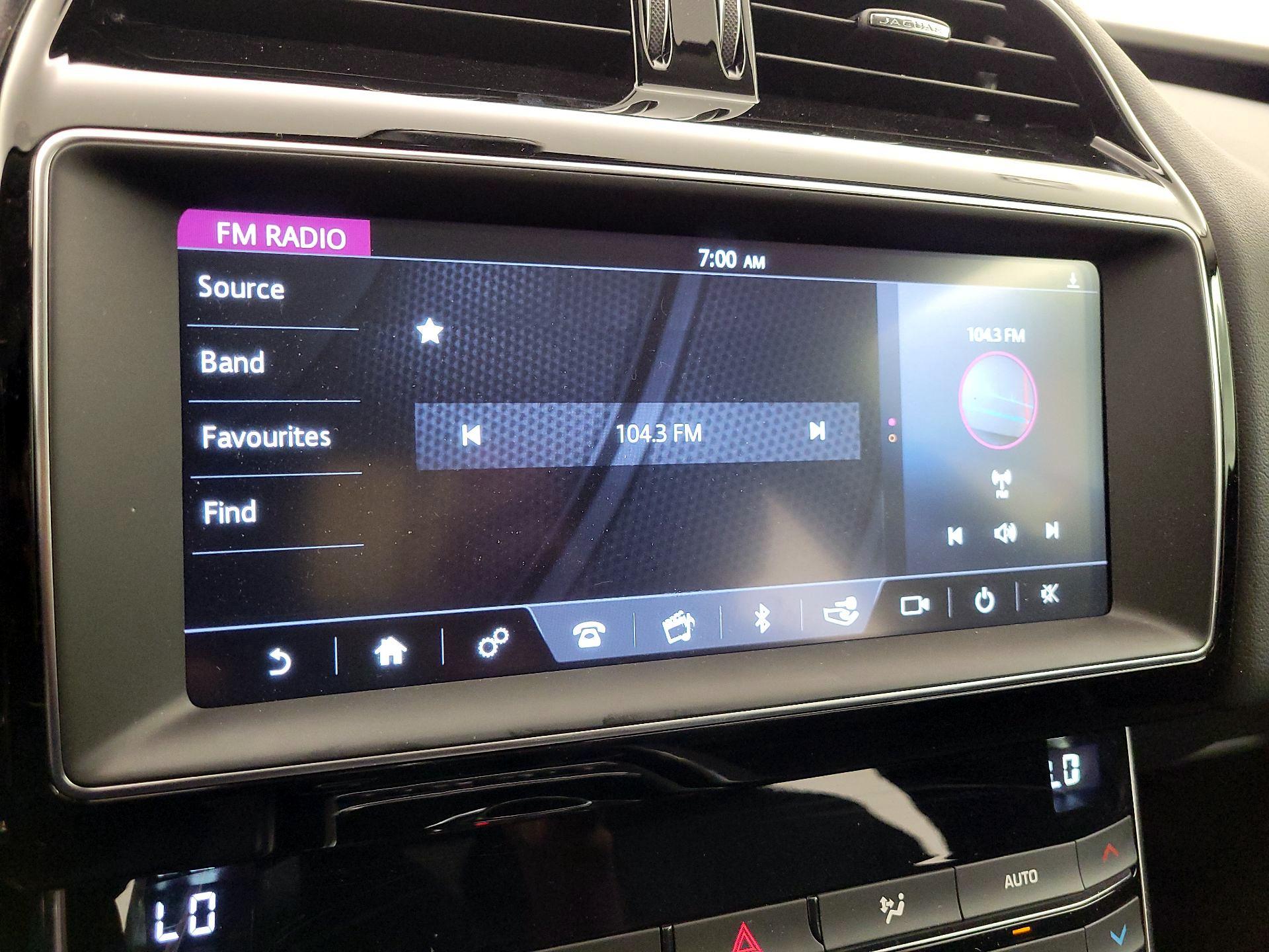 Thumbnail: 2019 Jaguar XE - 15