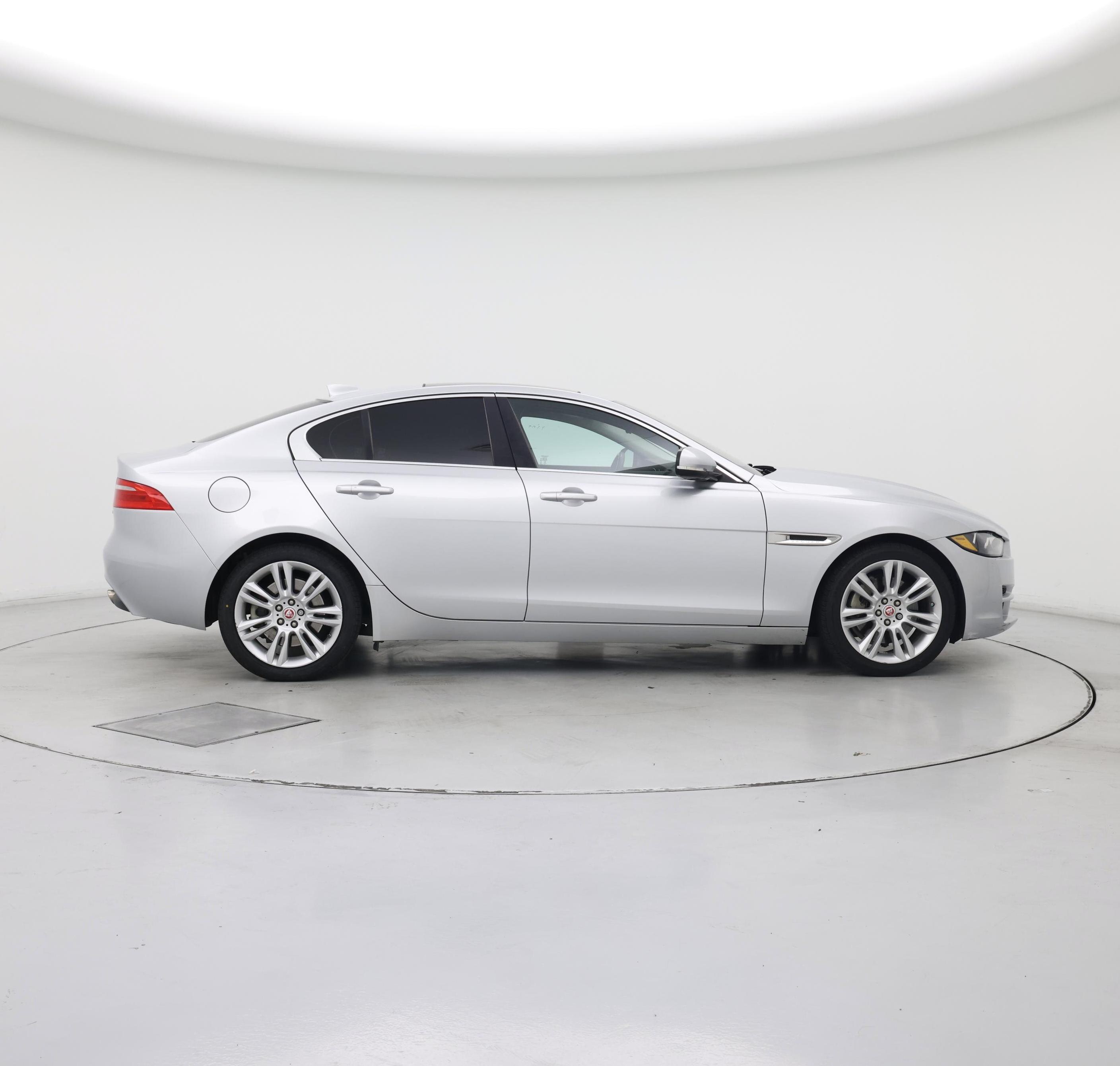 Thumbnail: 2019 Jaguar XE - 7