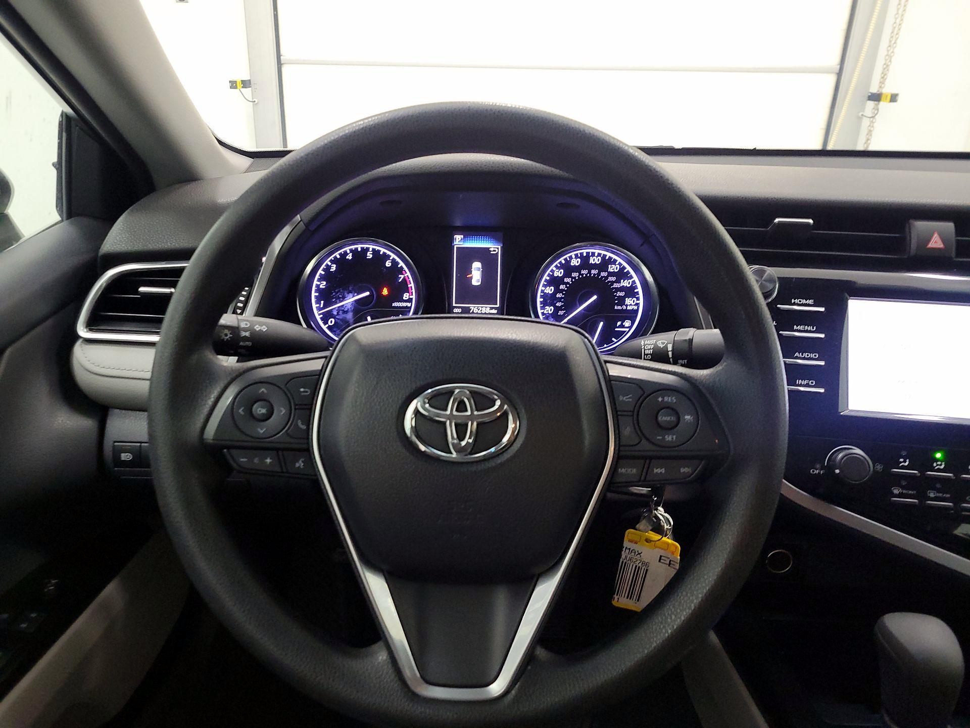 Thumbnail: 2018 Toyota Camry - 10