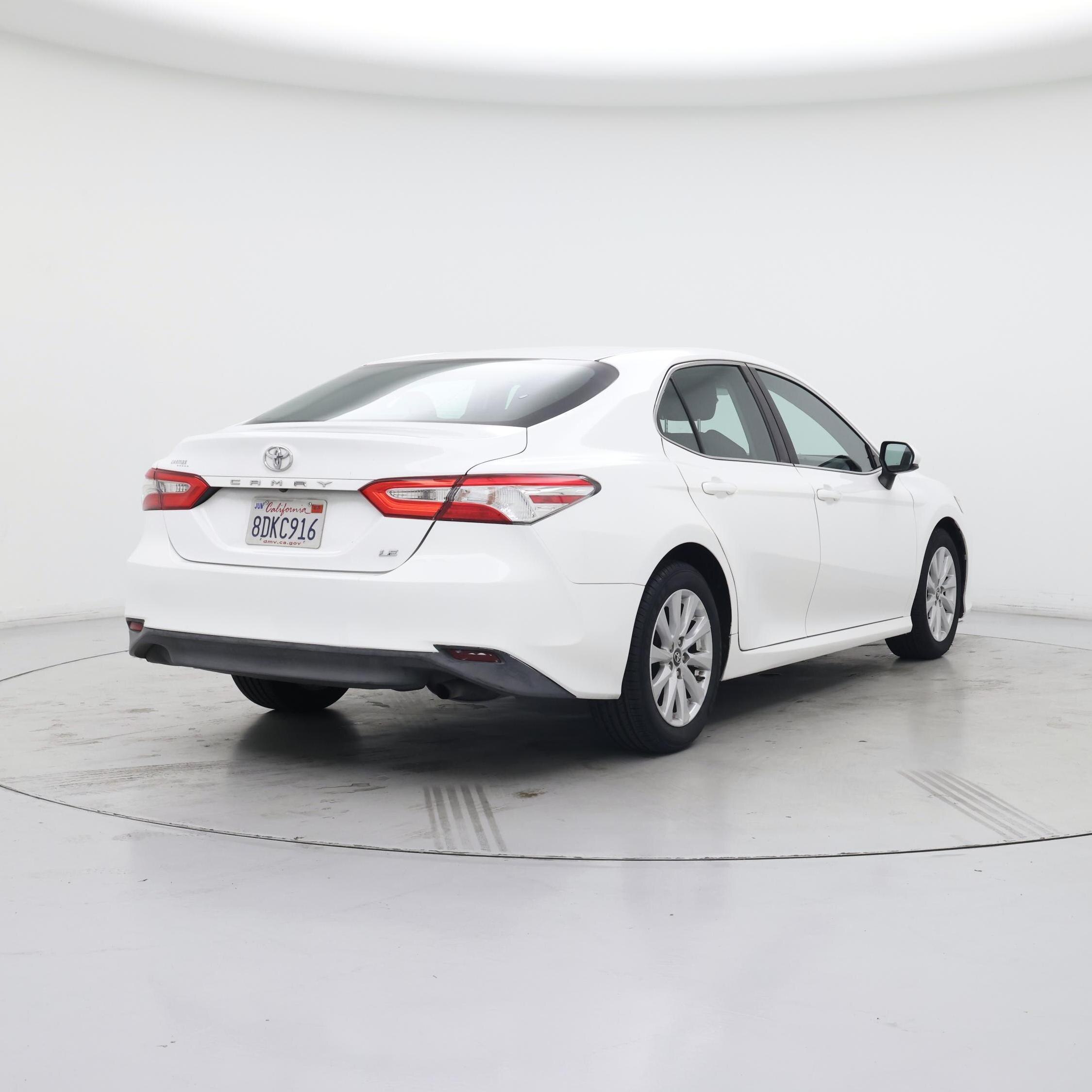 Thumbnail: 2018 Toyota Camry - 8