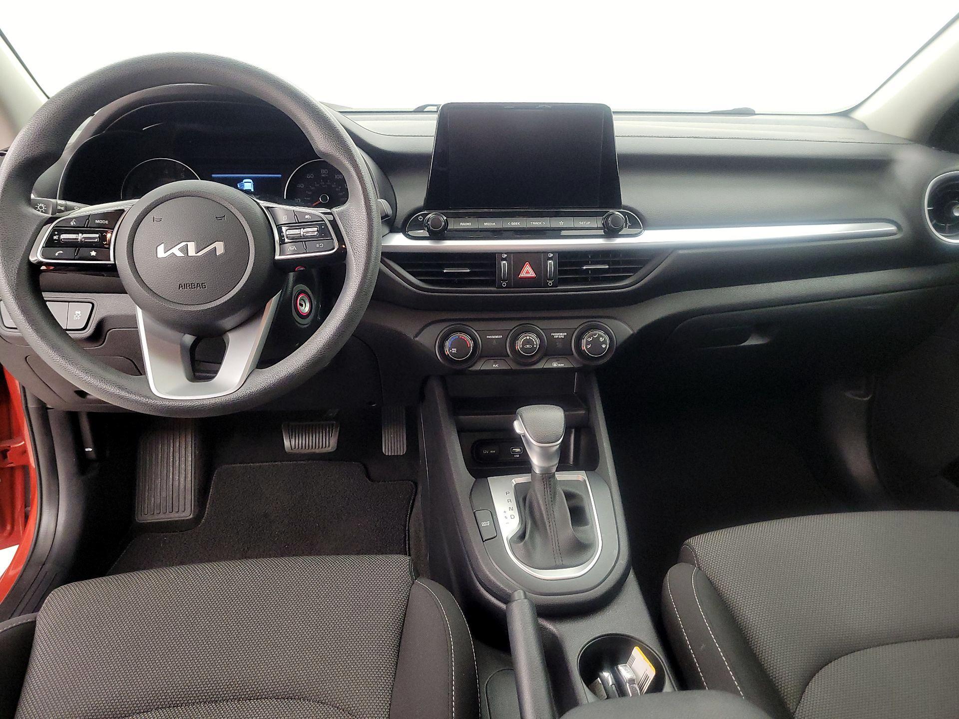 Thumbnail: 2022 Kia Forte - 9
