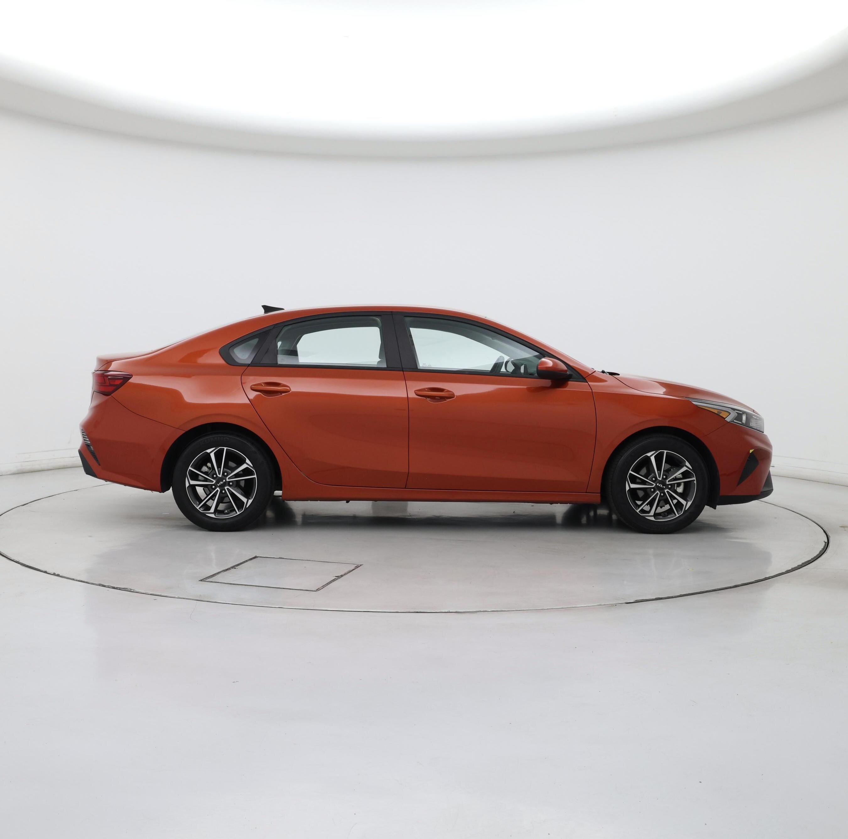 Thumbnail: 2022 Kia Forte - 7