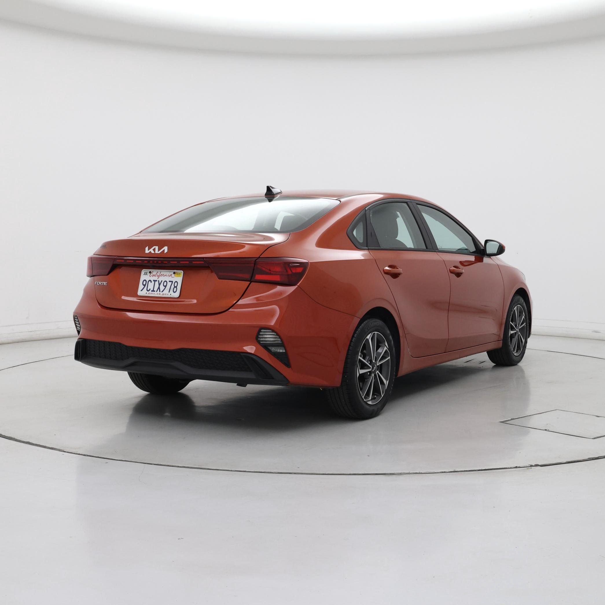 Thumbnail: 2022 Kia Forte - 8