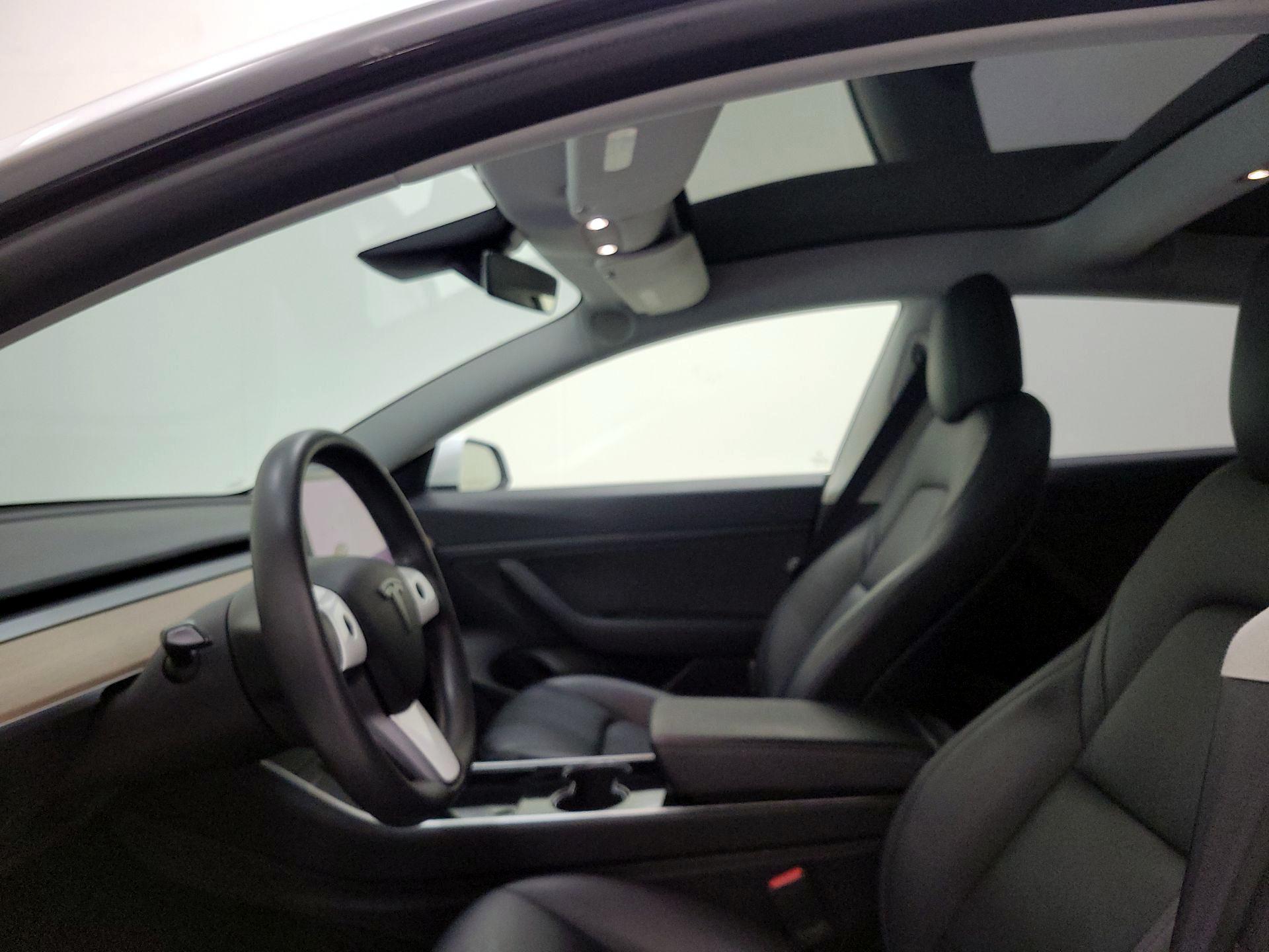 Thumbnail: 2020 Tesla Model 3 - 18