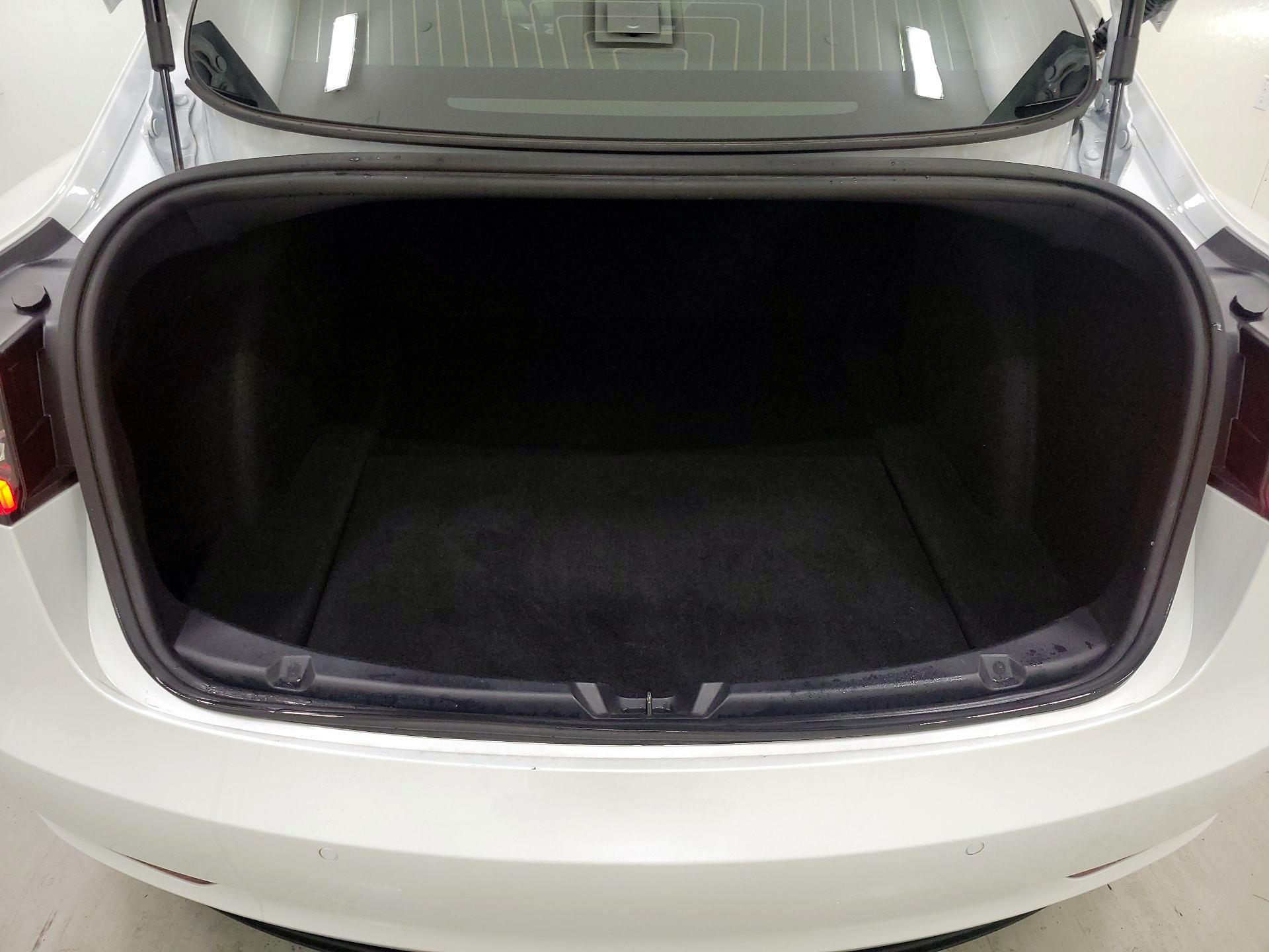 Thumbnail: 2020 Tesla Model 3 - 20