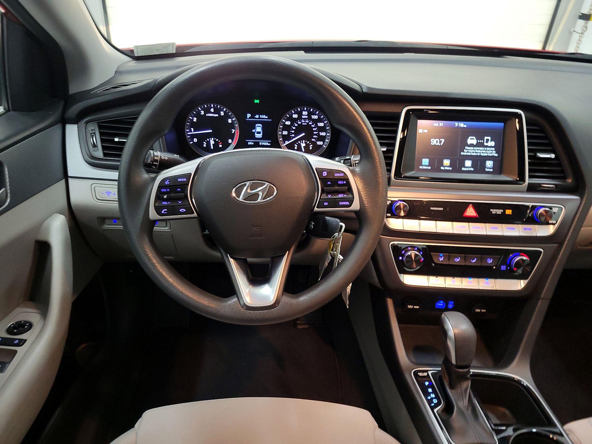 Thumbnail: 2019 Hyundai Sonata - 10