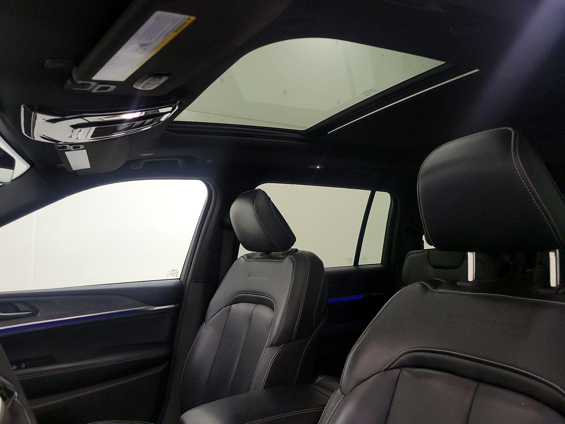 Thumbnail: 2023 Jeep Grand Cherokee L - 20