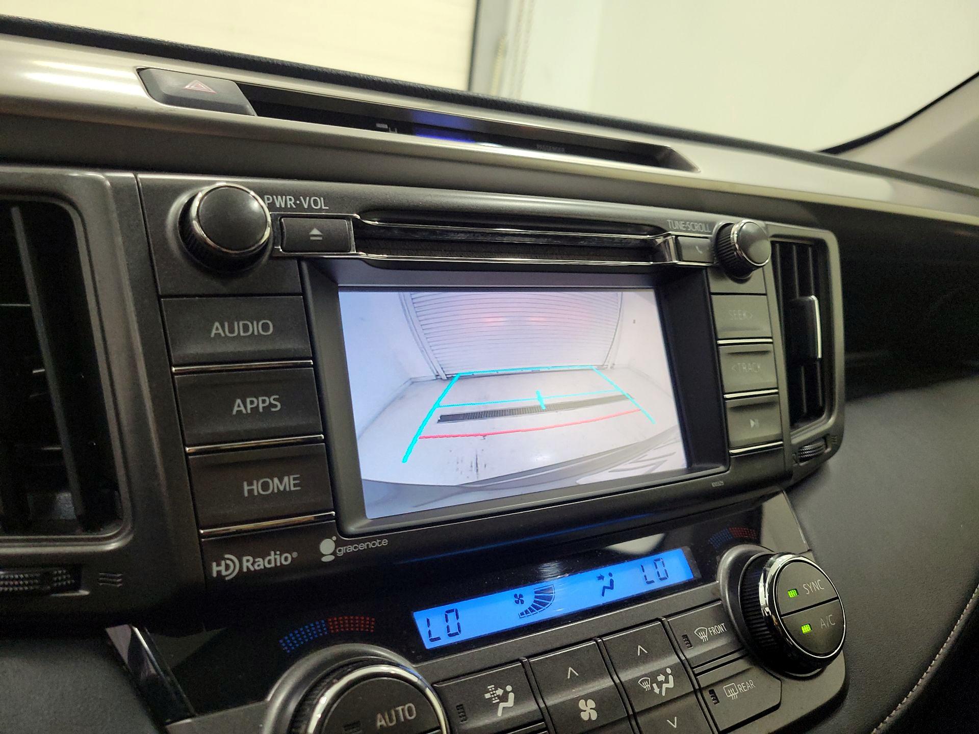 Thumbnail: 2015 Toyota RAV4 - 14