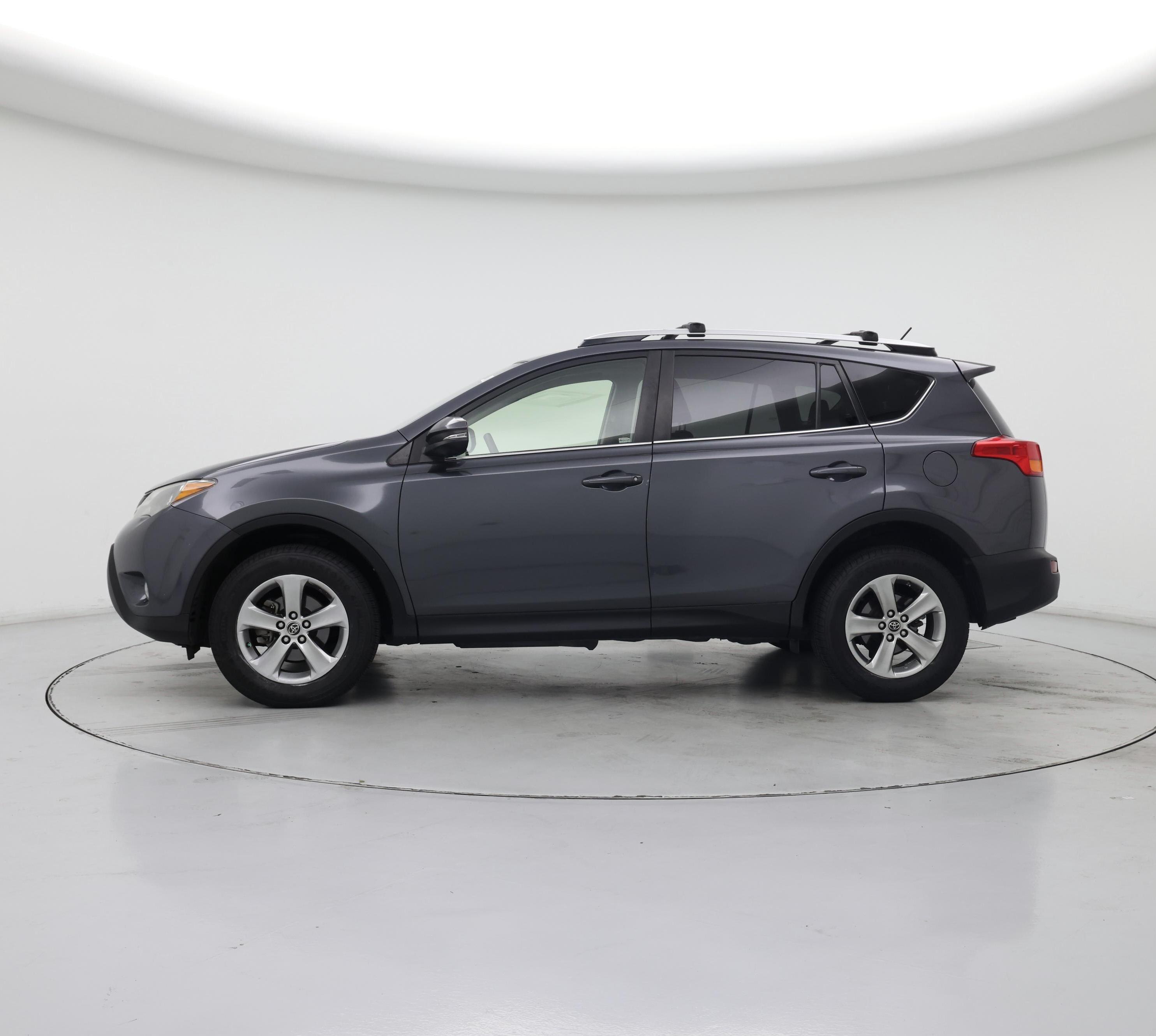 Thumbnail: 2015 Toyota RAV4 - 3