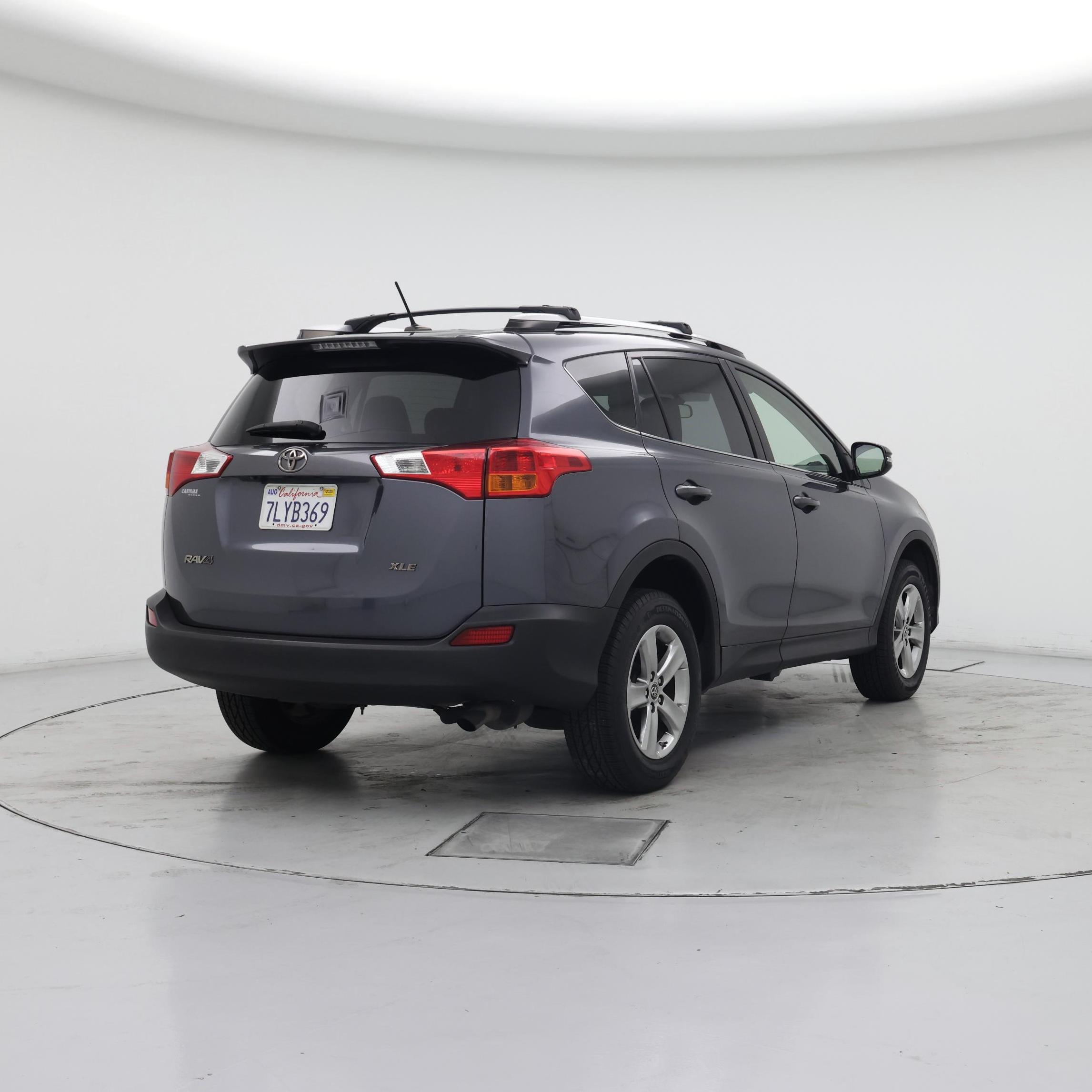 Thumbnail: 2015 Toyota RAV4 - 8