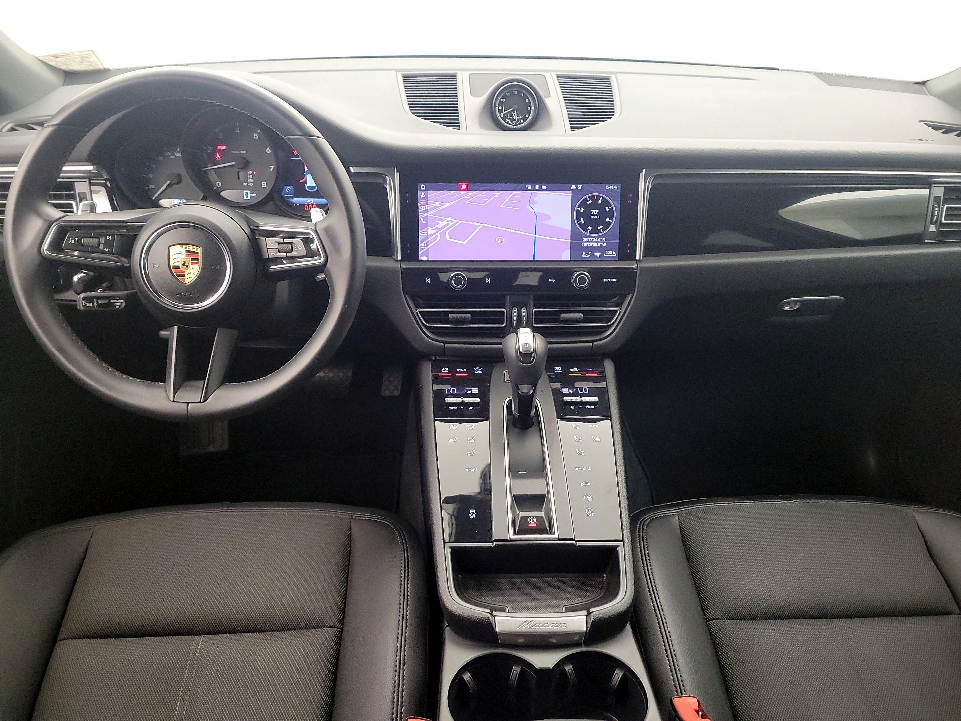 Thumbnail: 2024 Porsche Macan - 9