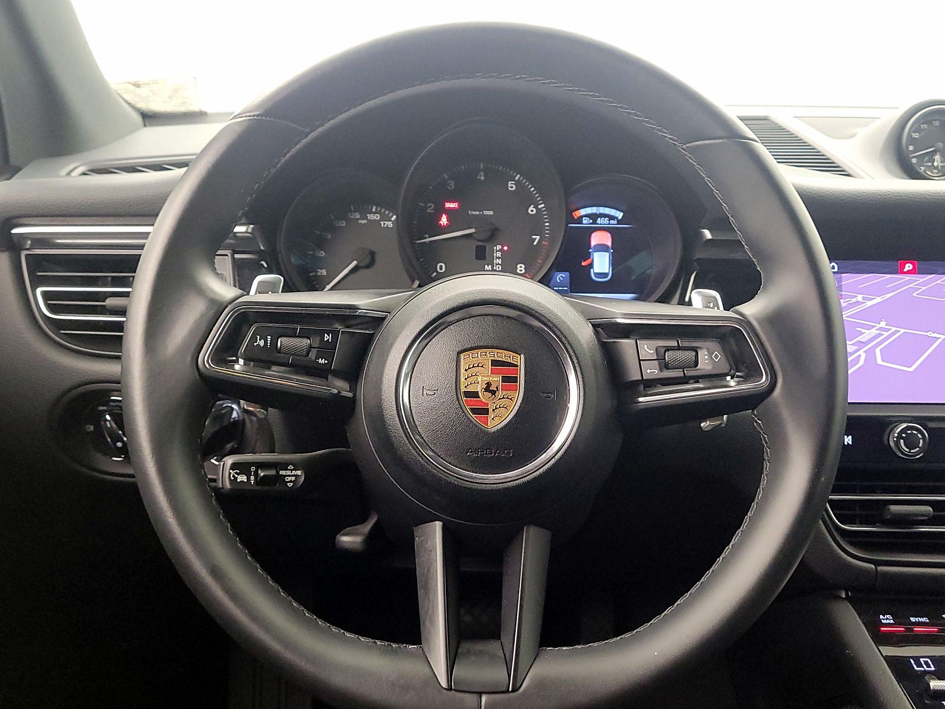 Thumbnail: 2024 Porsche Macan - 10