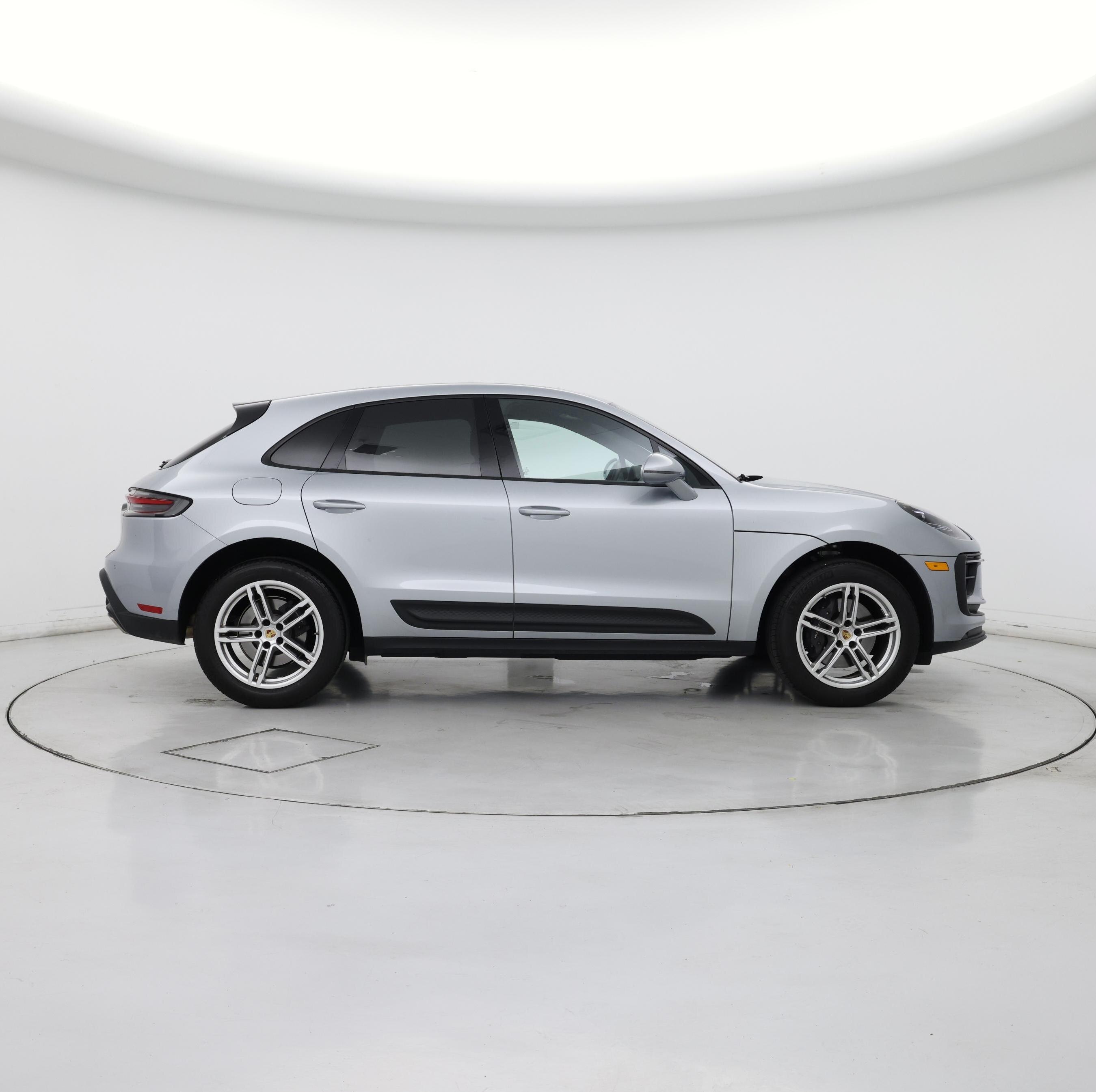 Thumbnail: 2024 Porsche Macan - 7