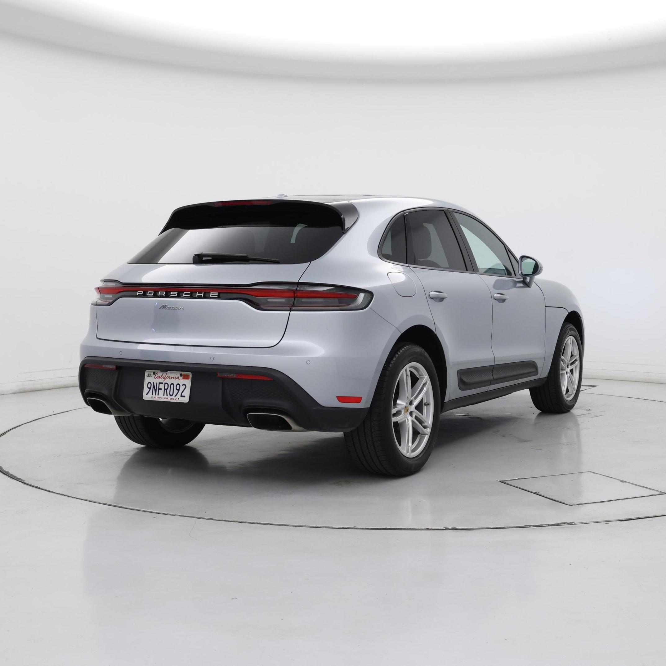 Thumbnail: 2024 Porsche Macan - 8