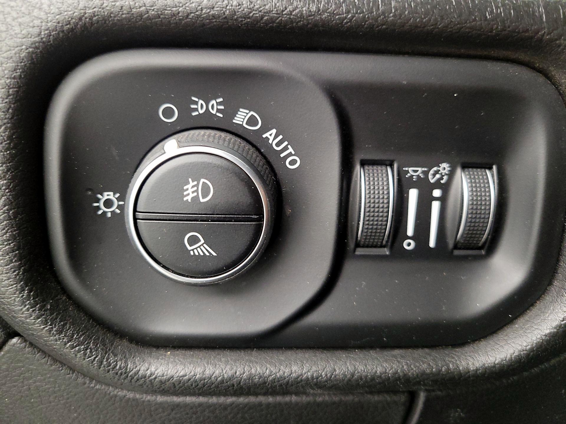 Thumbnail: 2019 RAM 1500 - 13