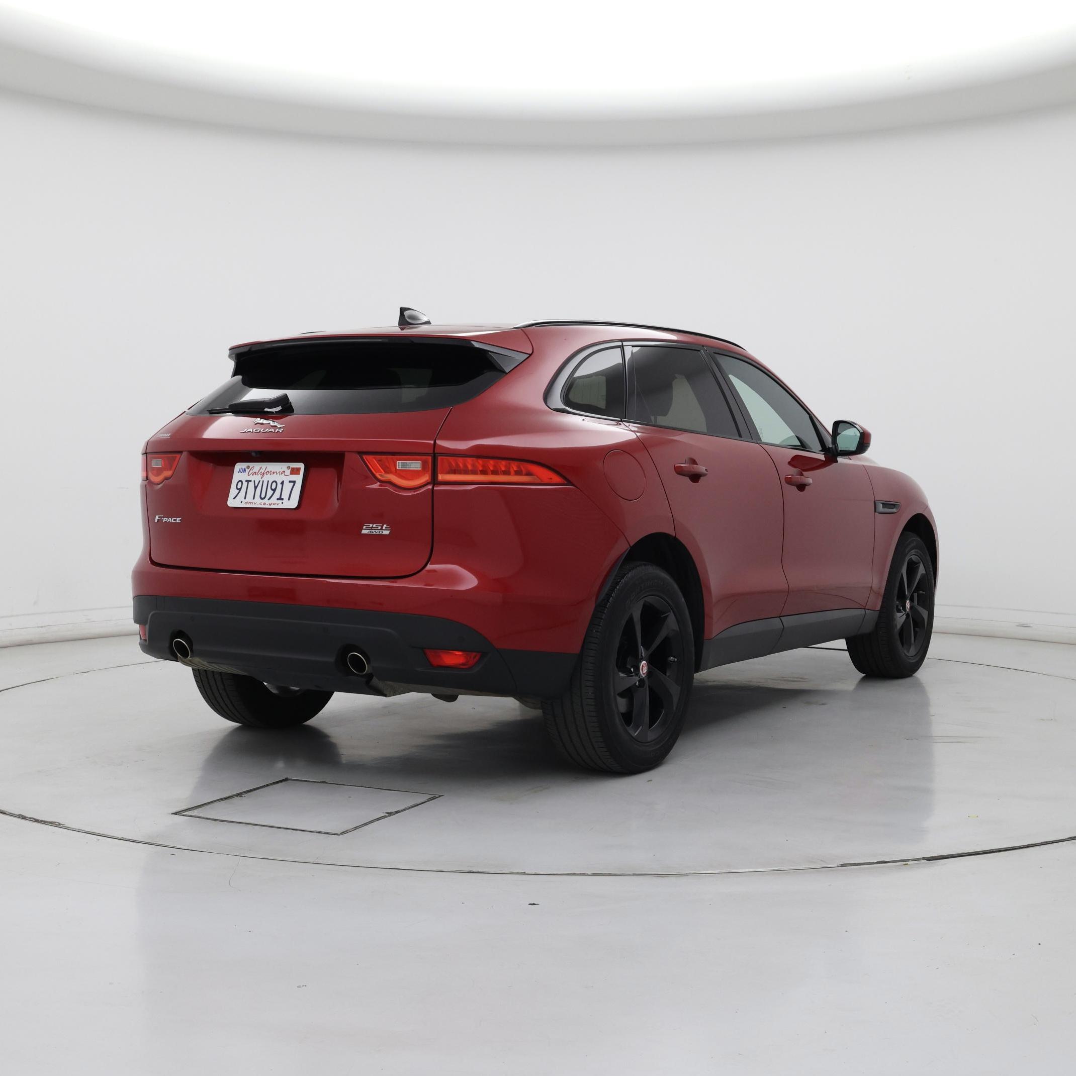 Thumbnail: 2020 Jaguar F-Pace - 8