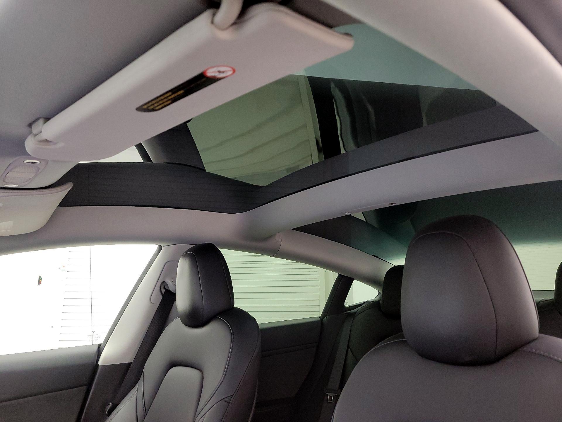 Thumbnail: 2022 Tesla Model 3 - 18