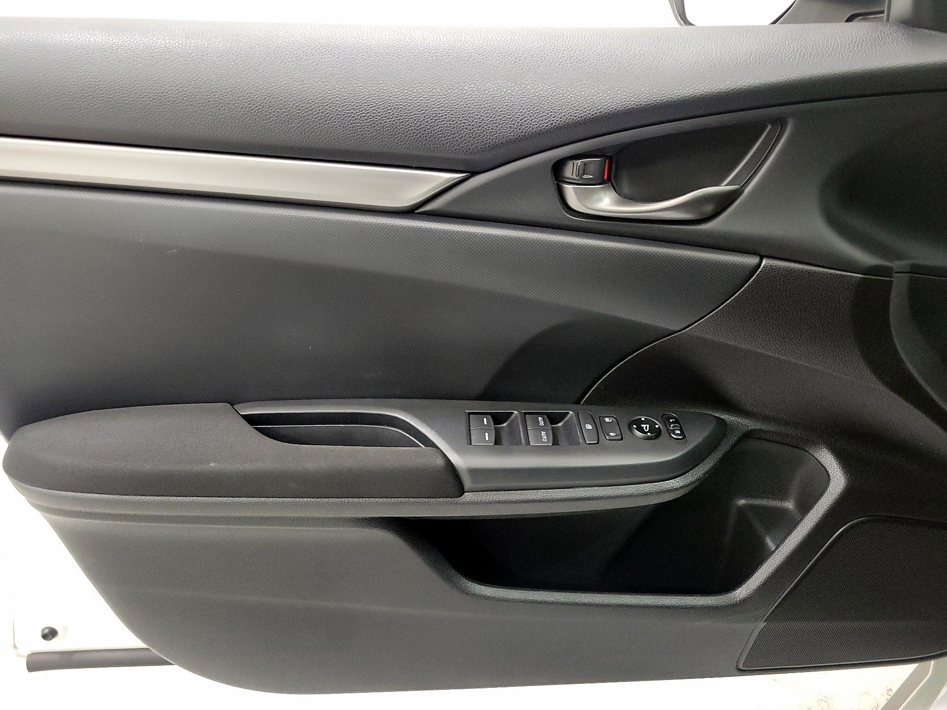 Thumbnail: 2017 Honda Civic - 12