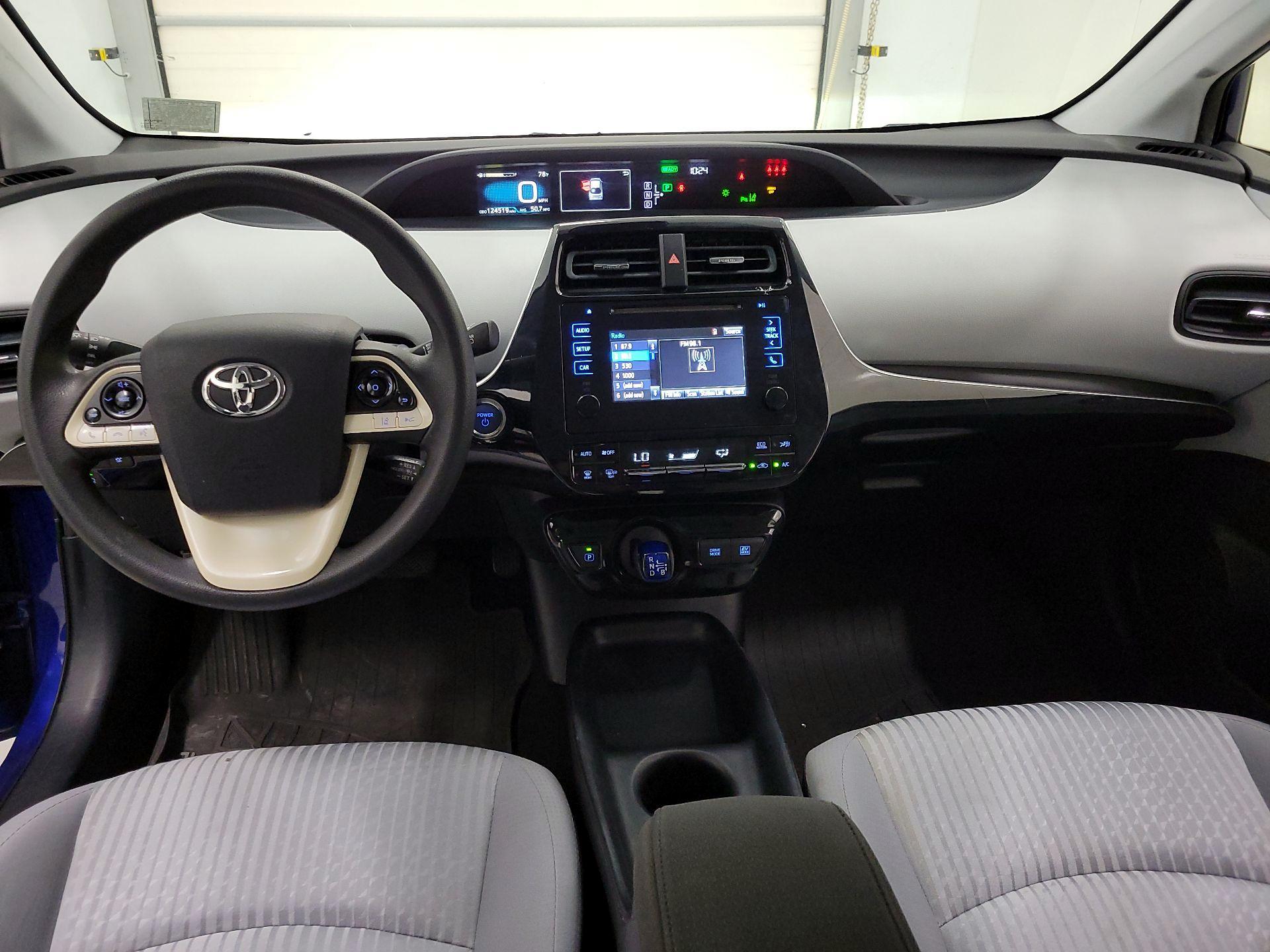 Thumbnail: 2017 Toyota Prius - 9