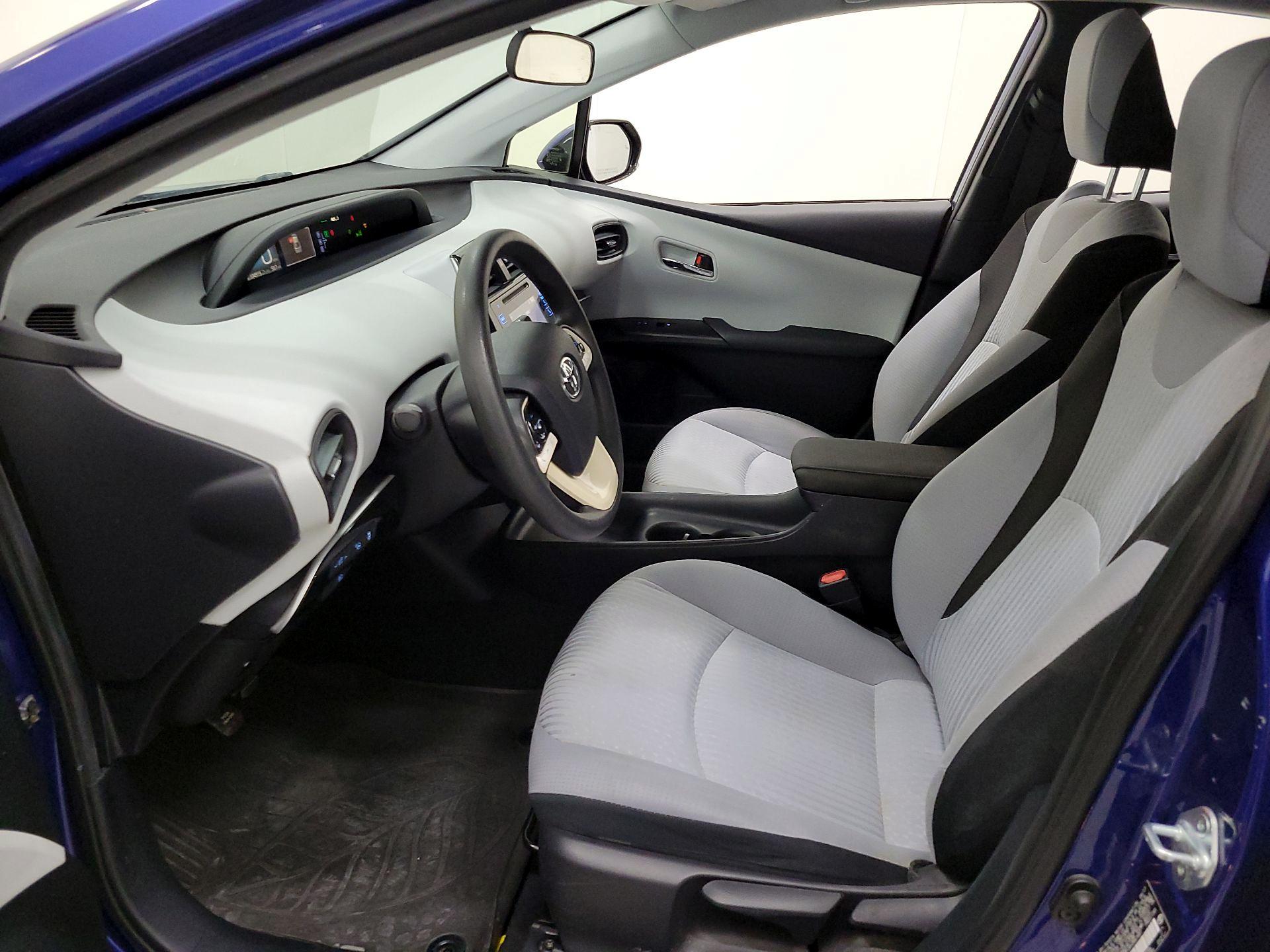 Thumbnail: 2017 Toyota Prius - 11