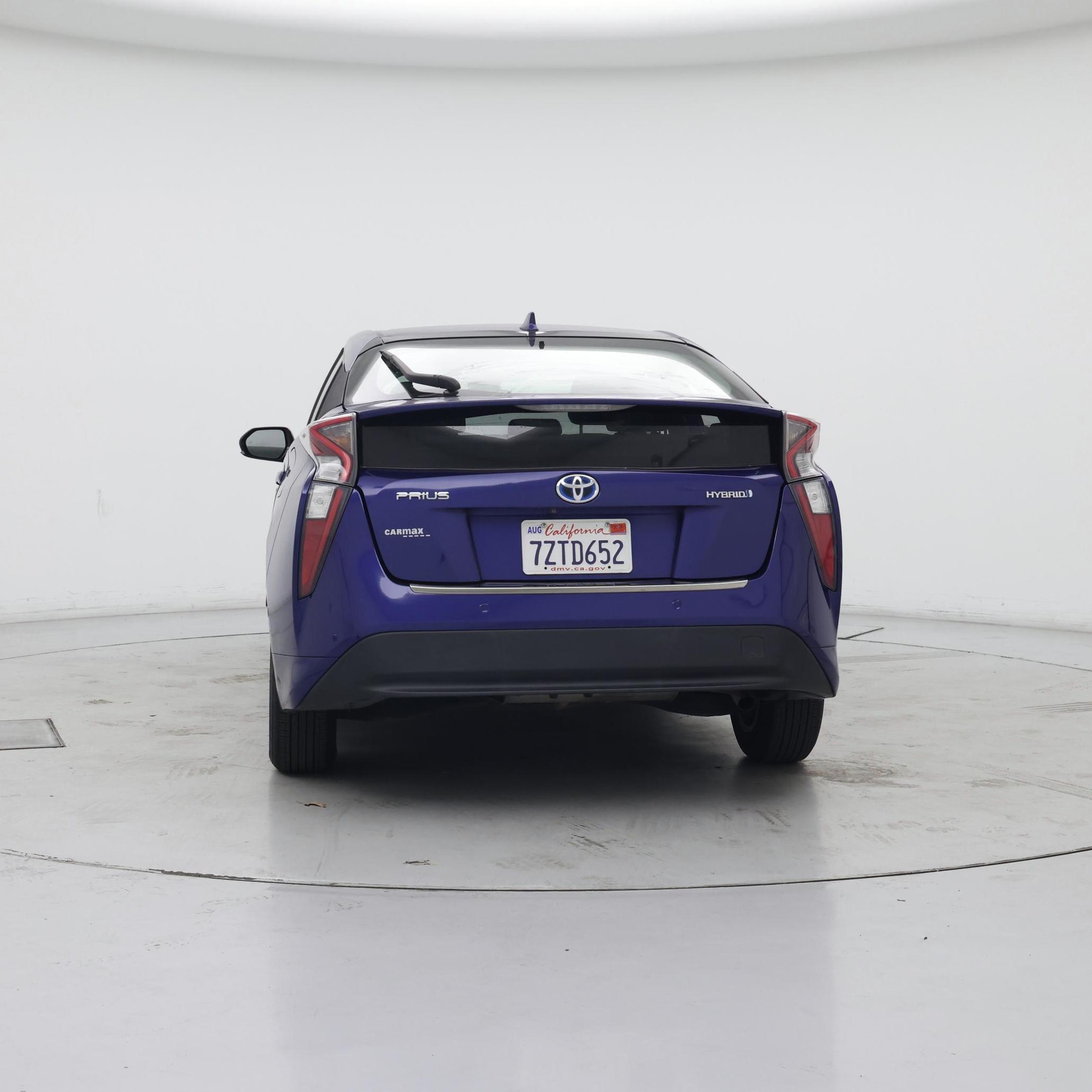 Thumbnail: 2017 Toyota Prius - 6