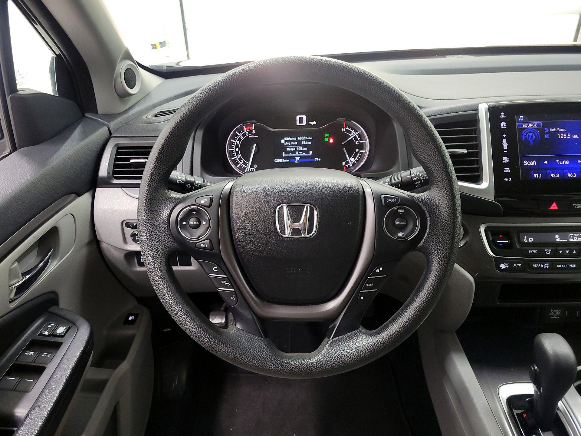 Thumbnail: 2018 Honda Pilot - 10