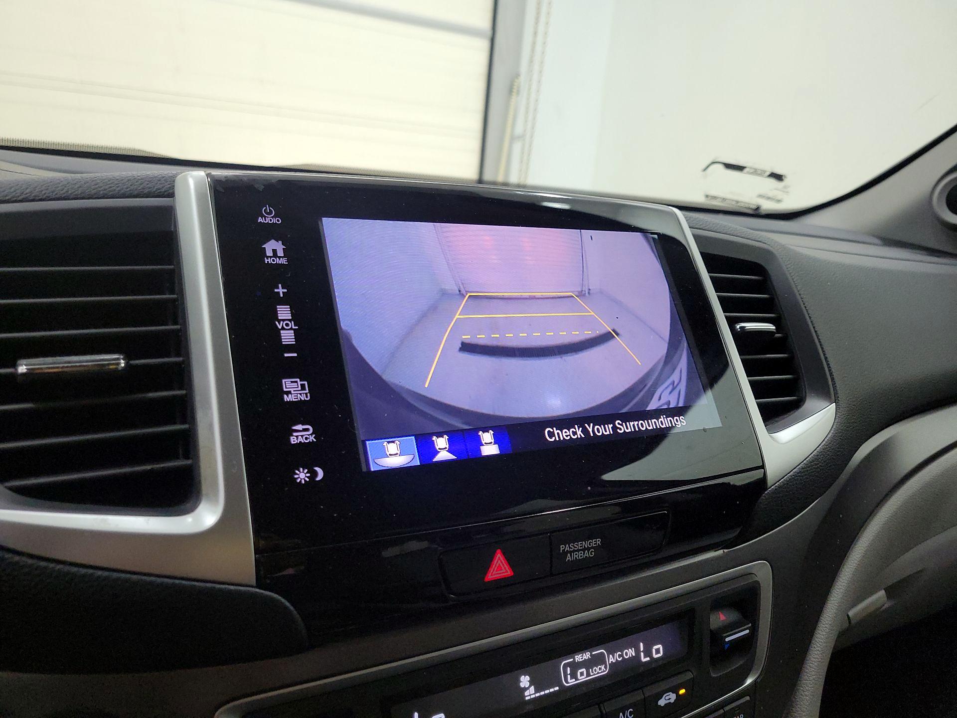 Thumbnail: 2018 Honda Pilot - 14