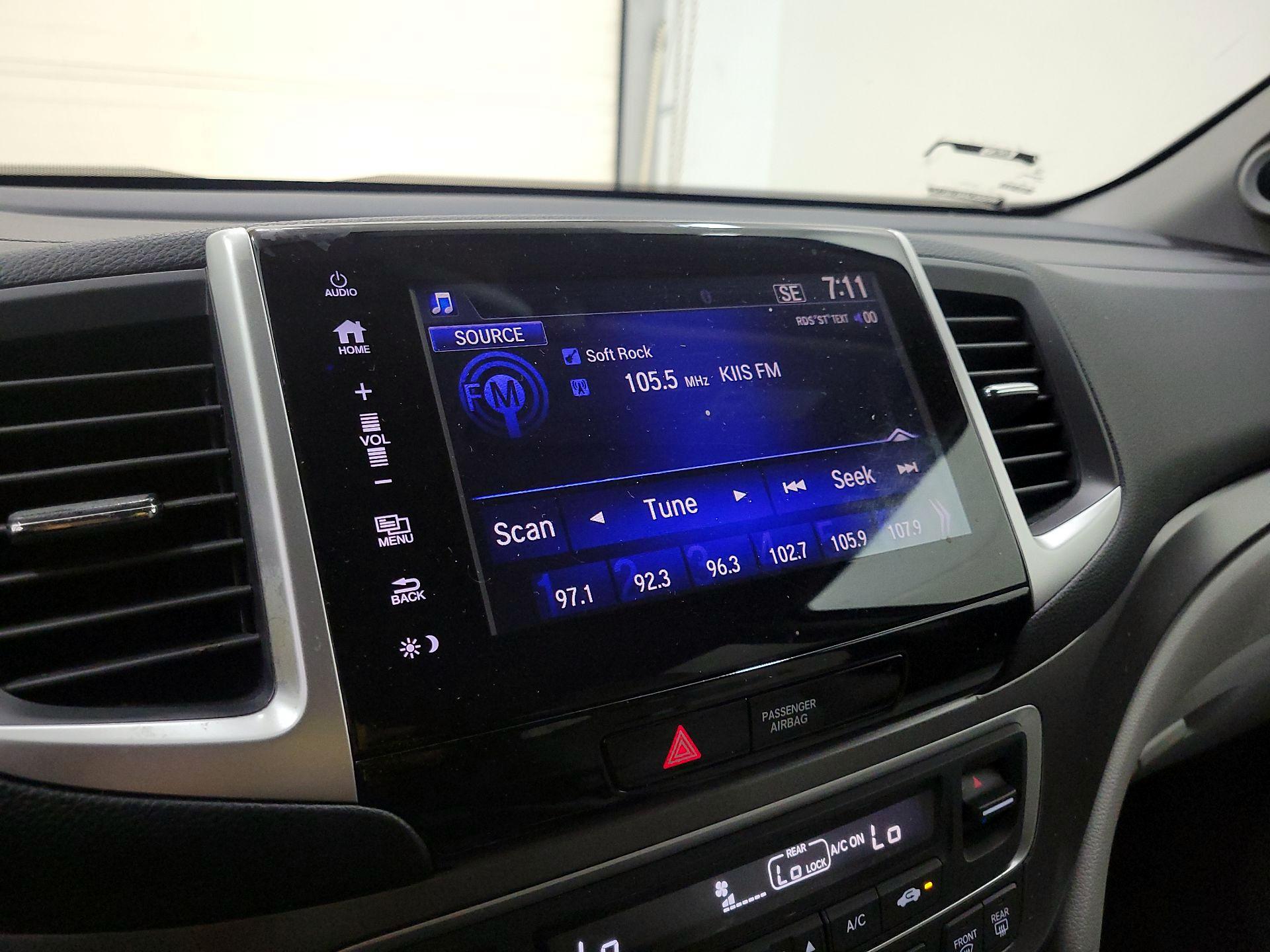 Thumbnail: 2018 Honda Pilot - 15
