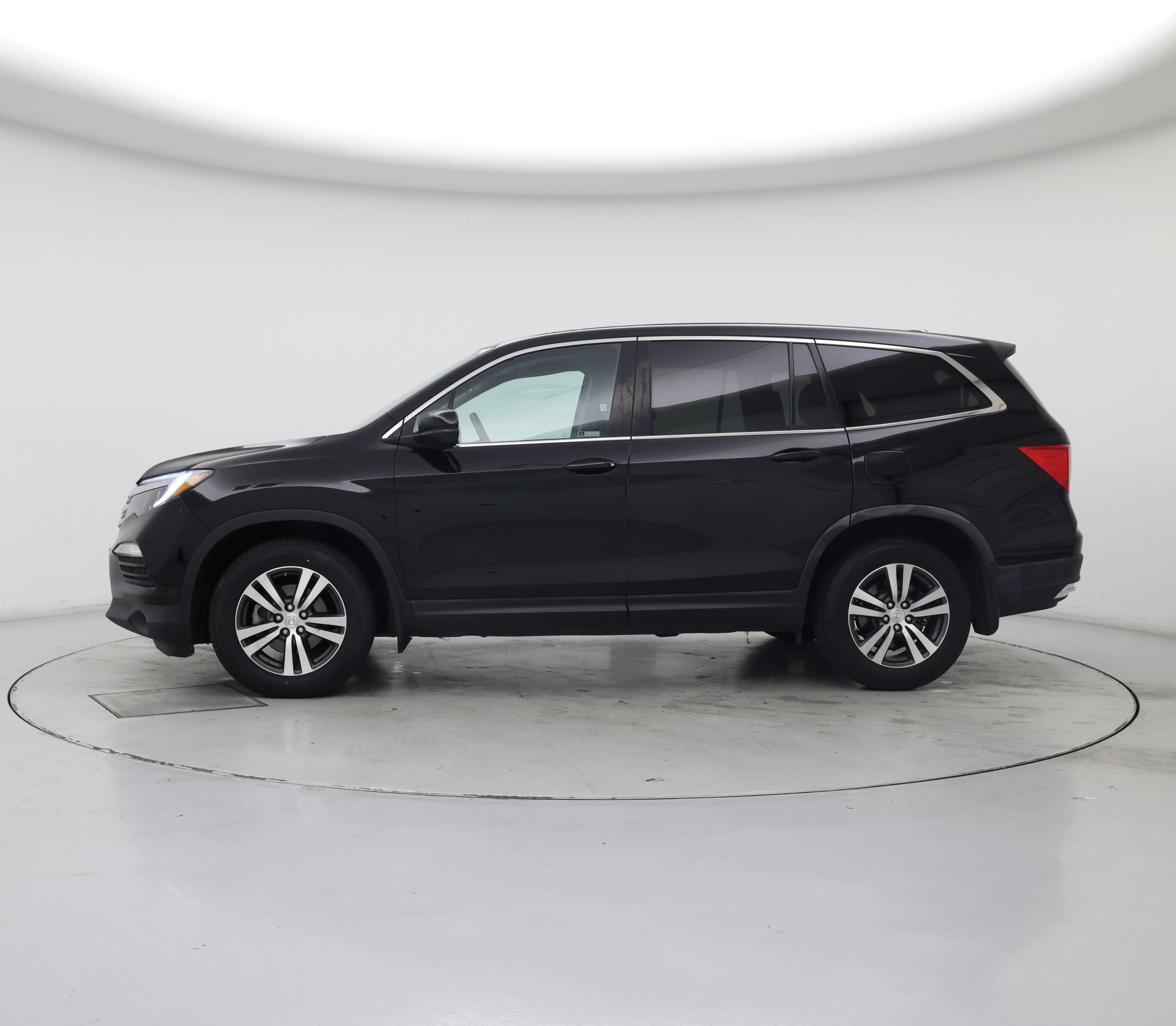 Thumbnail: 2018 Honda Pilot - 3