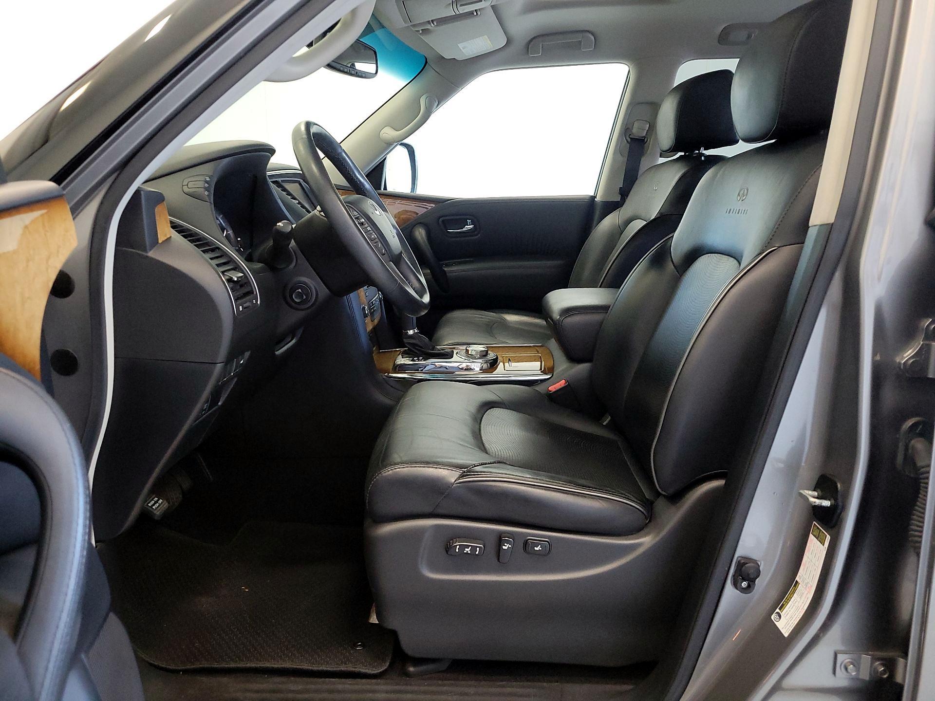 Thumbnail: 2013 INFINITI QX56 - 11