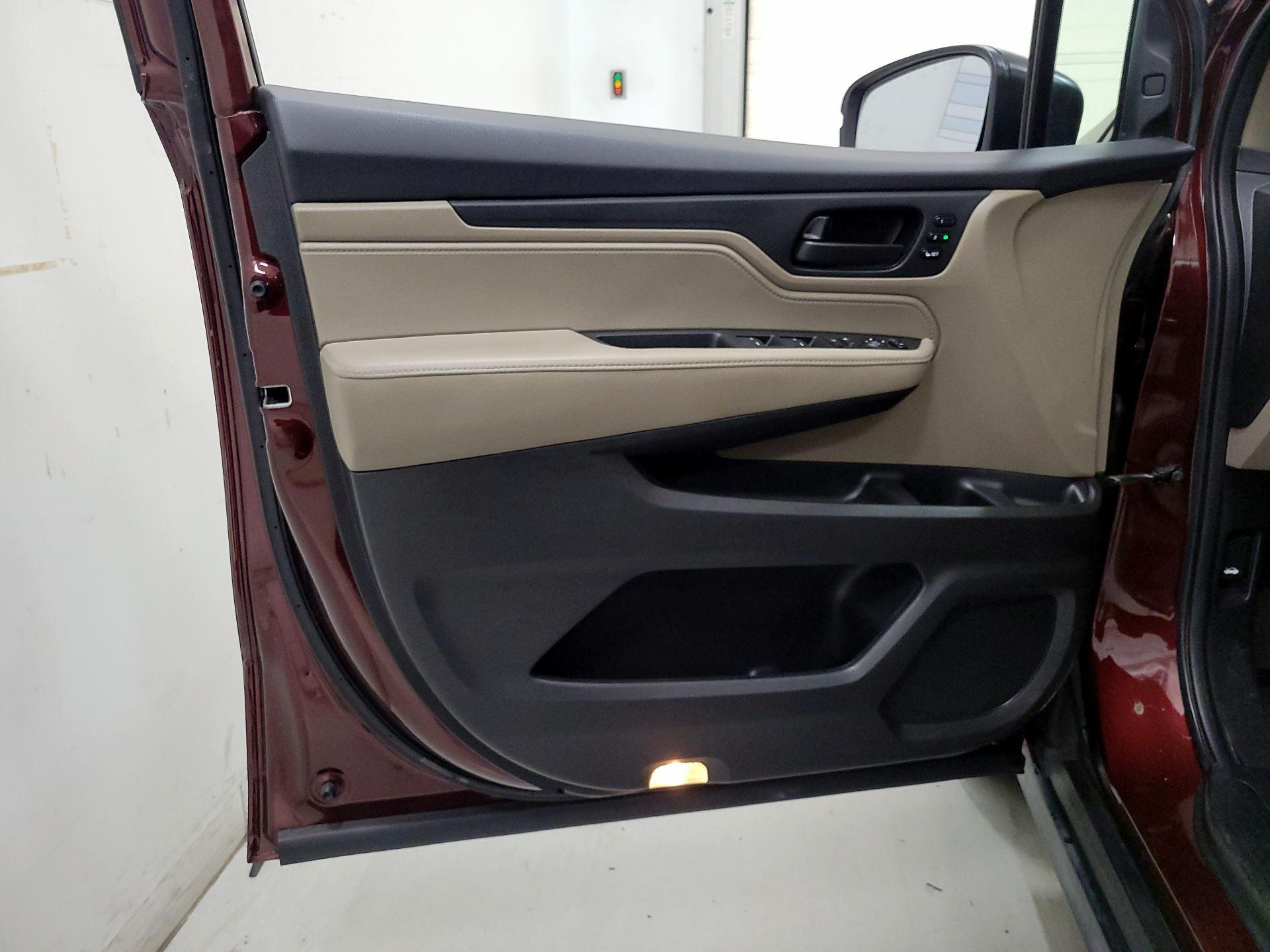 Thumbnail: 2020 Honda Odyssey - 12
