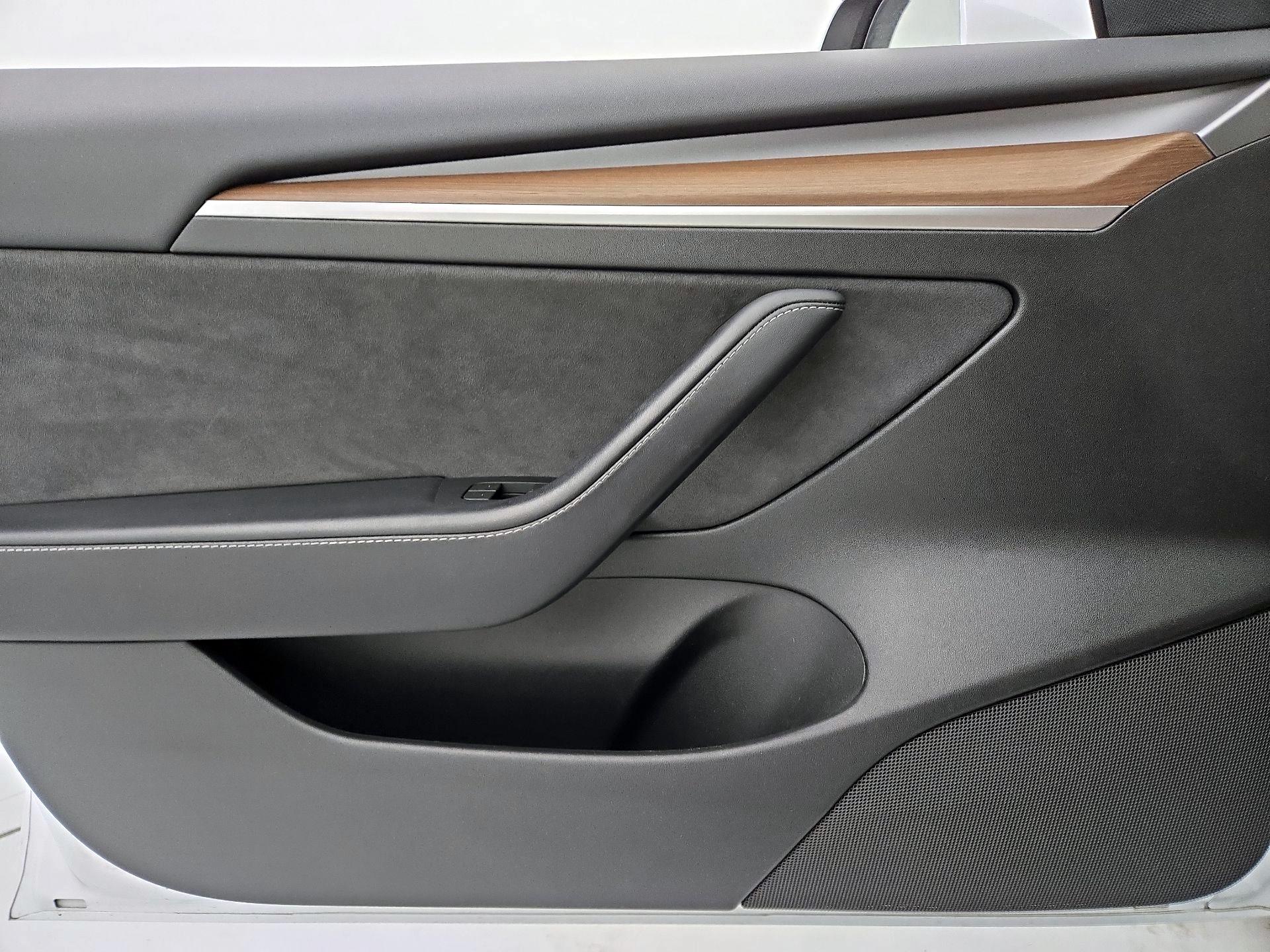 Thumbnail: 2023 Tesla Model 3 - 12