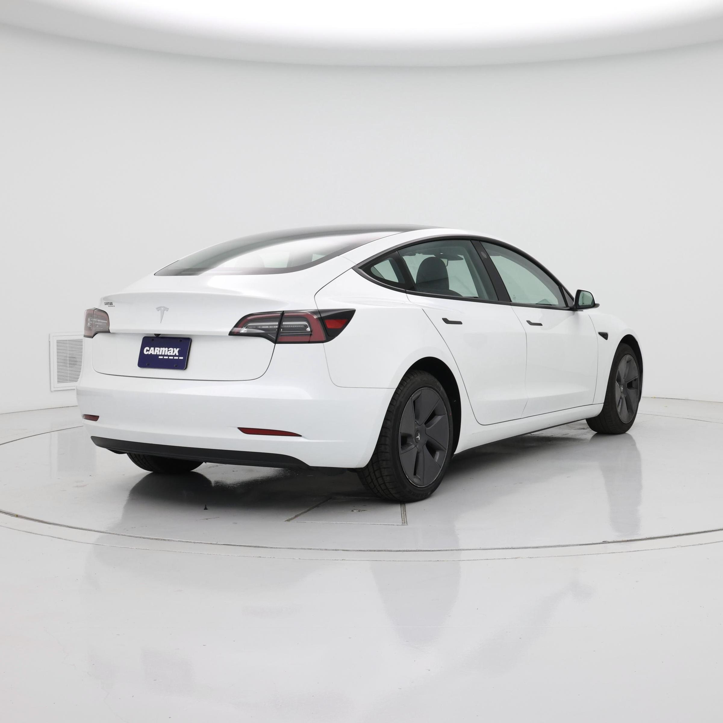 Thumbnail: 2023 Tesla Model 3 - 8