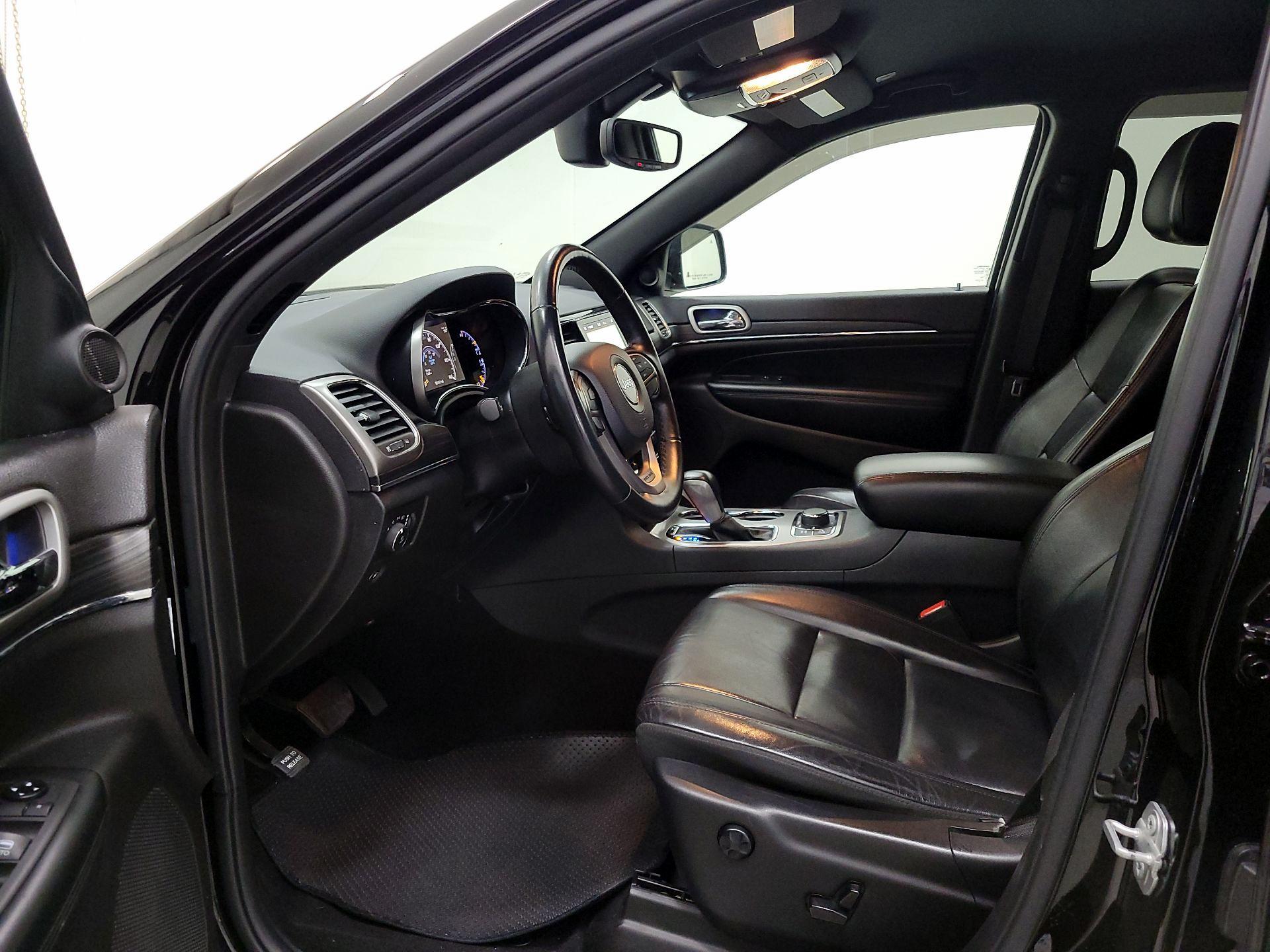 Thumbnail: 2019 Jeep Grand Cherokee - 11