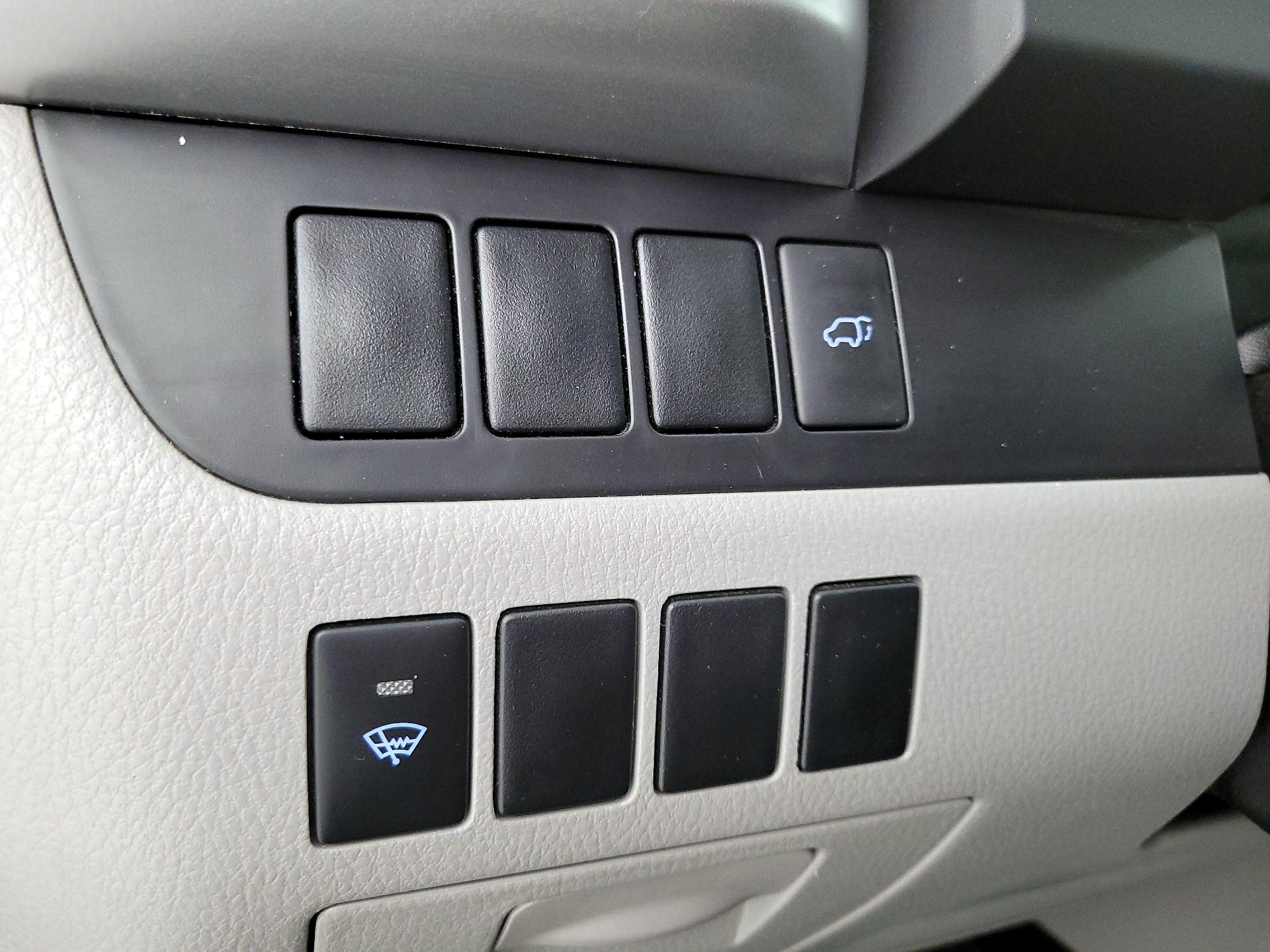Thumbnail: 2015 Toyota Highlander - 13