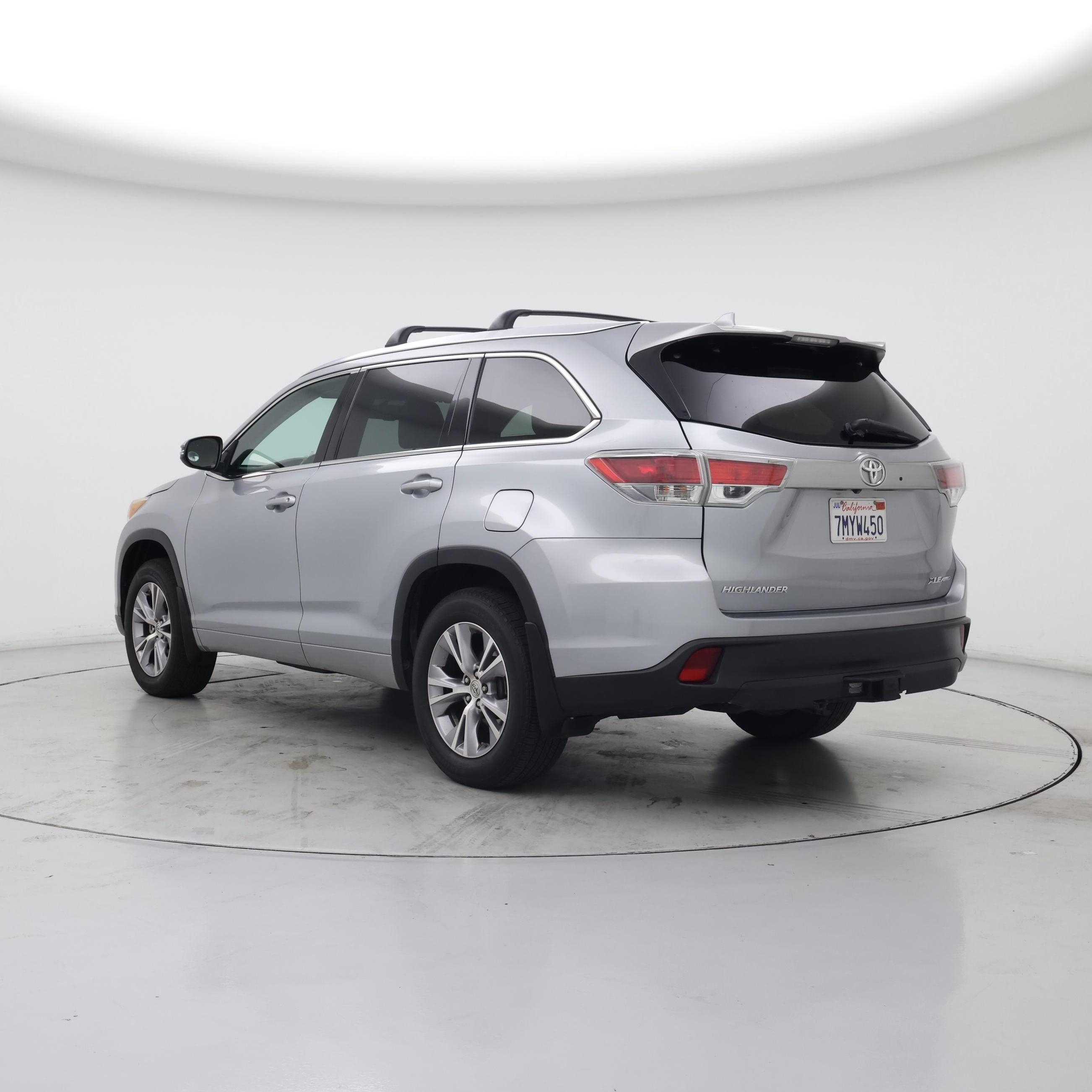 Thumbnail: 2015 Toyota Highlander - 2
