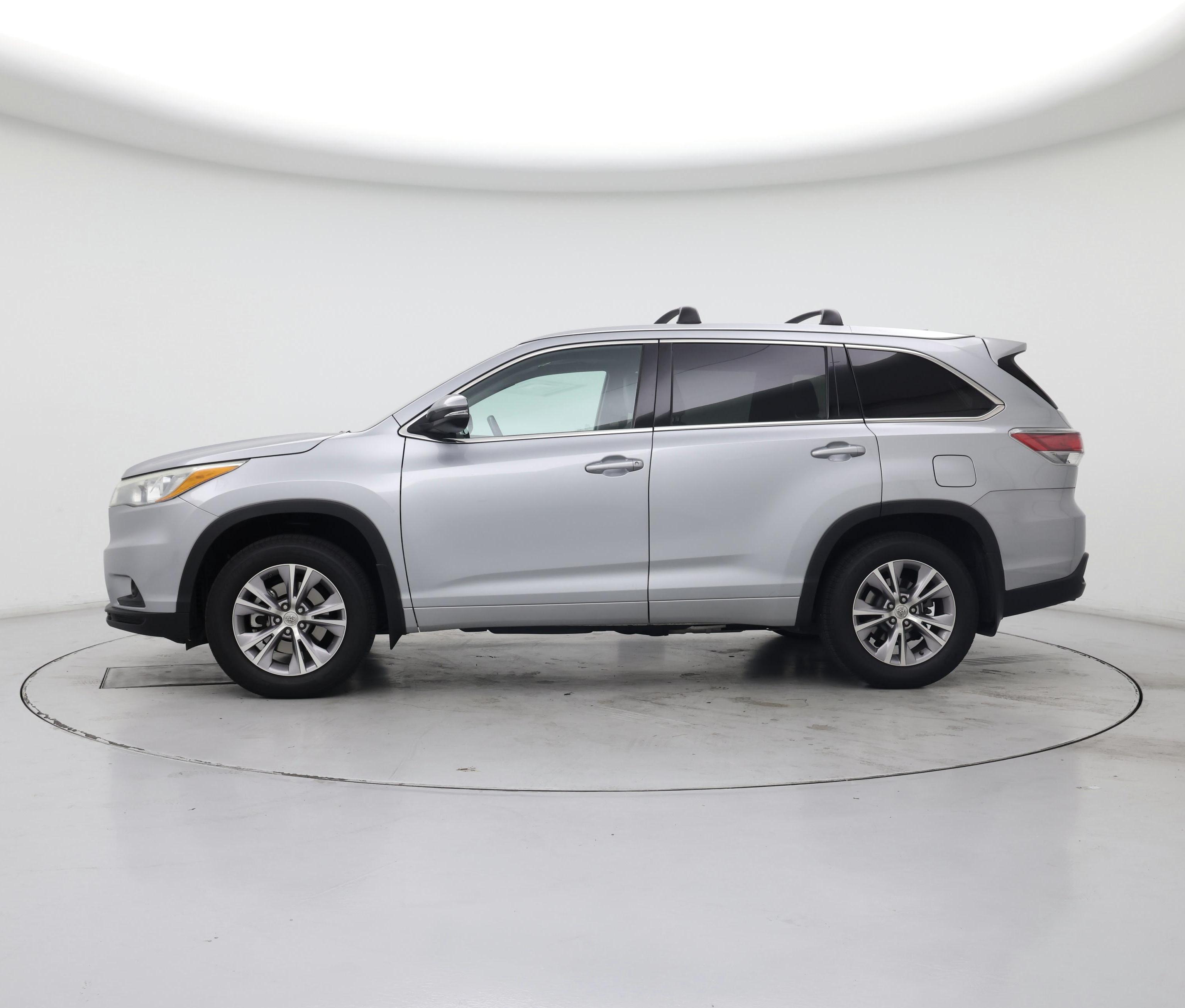 Thumbnail: 2015 Toyota Highlander - 3