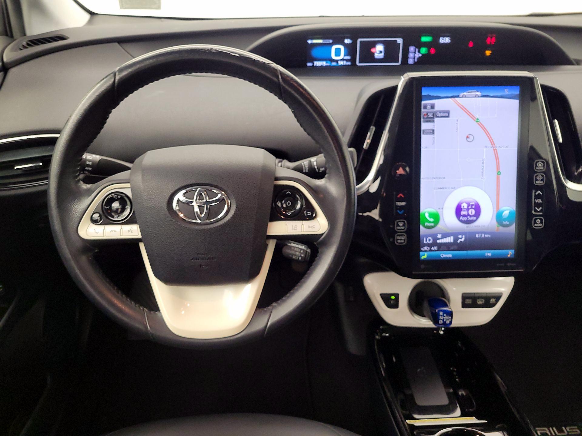 Thumbnail: 2017 Toyota Prius Prime - 10